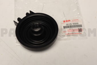 Suzuki 3512565D00 COVER, SOCKET