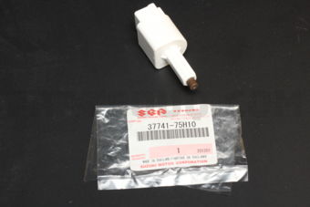 Suzuki 3774175H10 SWITCH ASSY,STOP LAMP