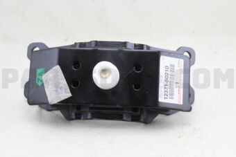 Toyota 1237150210 INSULATOR, ENGINE MOUNTING, REAR NO.1