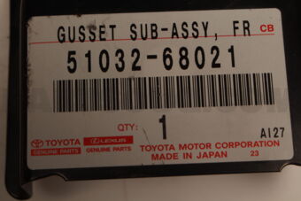Toyota 5103268021 GUSSET SUB-ASSY, FRONT CROSSMEMBER, LH