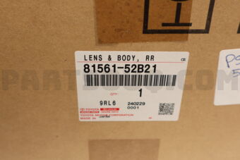 Toyota 8156152B21 LENS & BODY RR