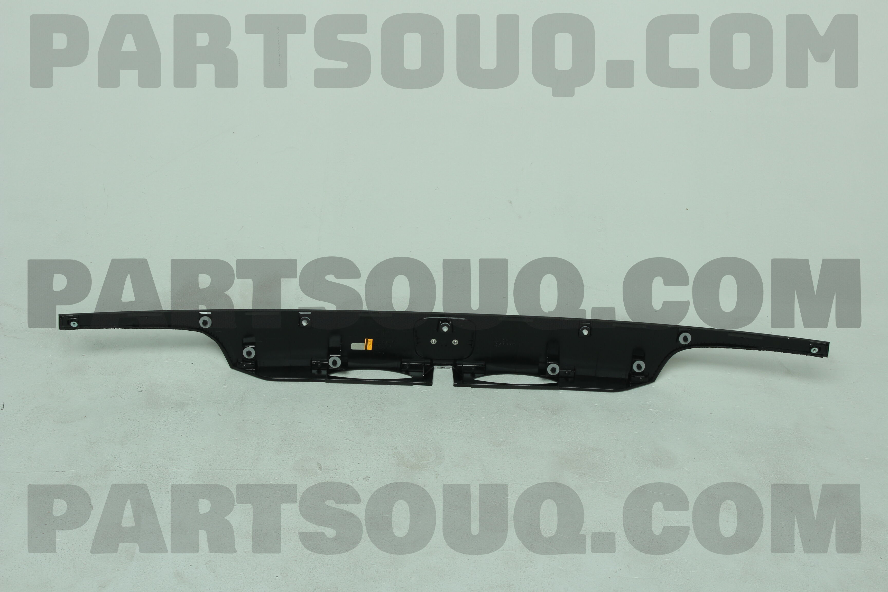 GARNISH RR- NH556 74890T0GA11ZA | Honda Parts | PartSouq