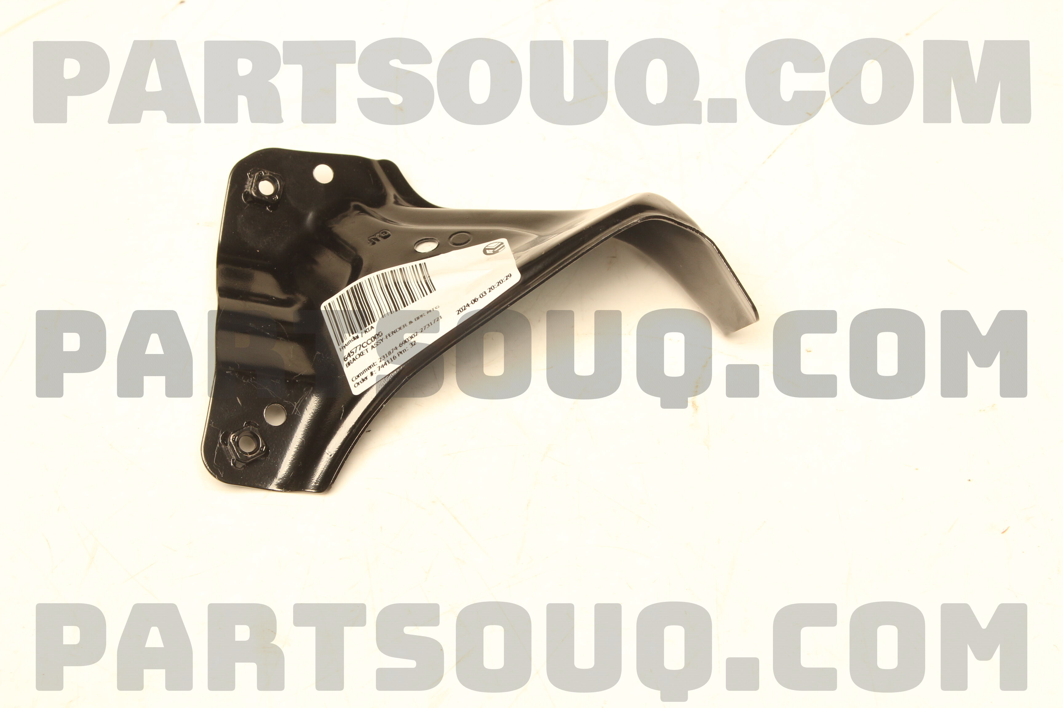 BRACKET ASSY-FENDER & BPR MTG 64577CC000 | Hyundai / KIA Parts | PartSouq