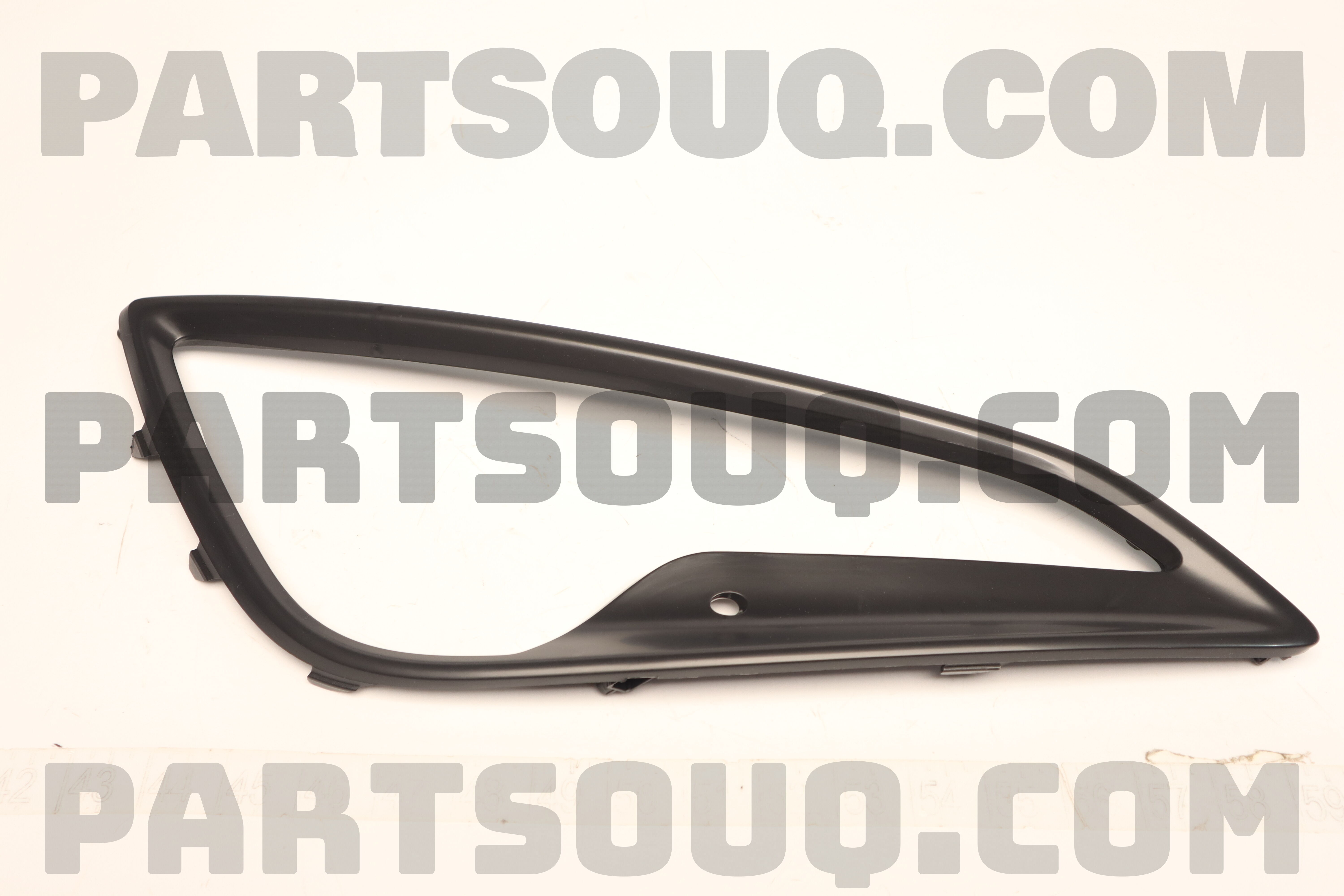 865283Z000 COVER-FR FOG LAMP LWR RH