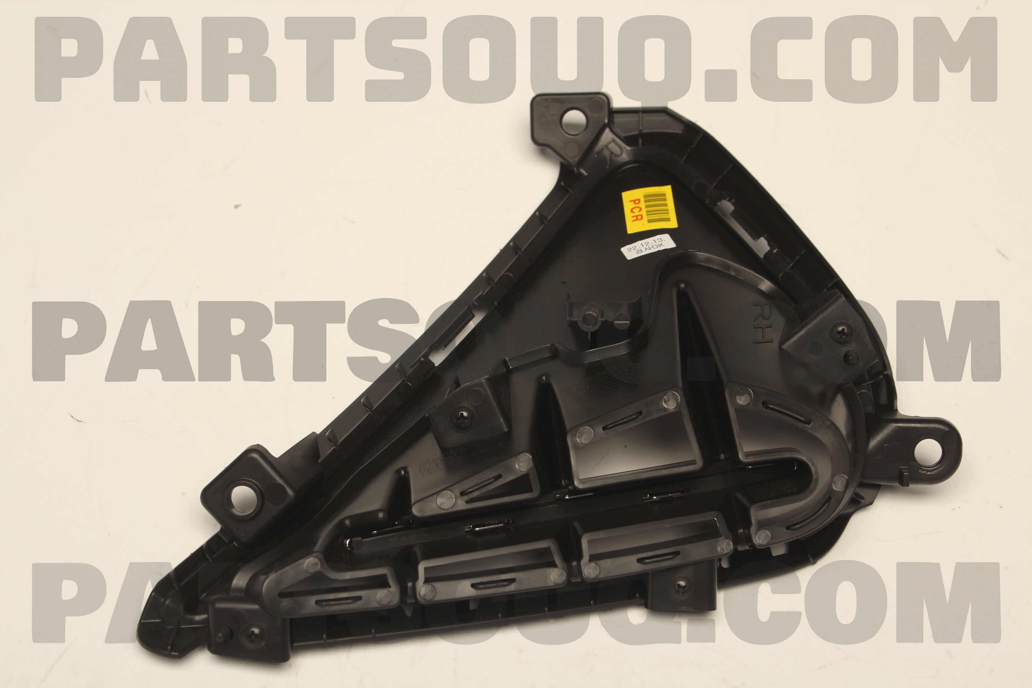 MOULDING ASSY-FRONT BUMPER,RH 86594M6510 | Hyundai / KIA Parts | PartSouq