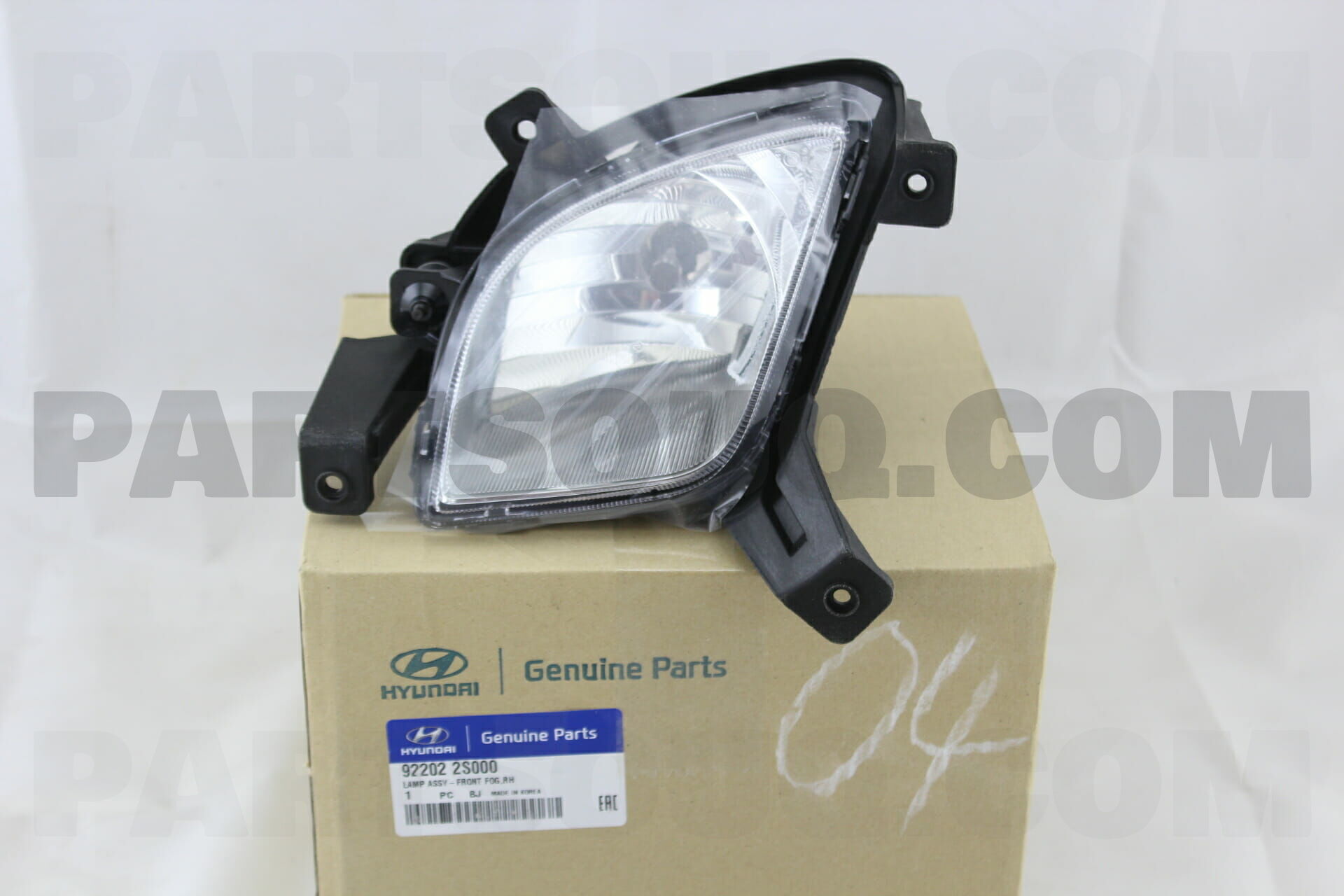 LAMP ASSY-FR FOG RH 922022S000 | Hyundai / KIA Parts | PartSouq