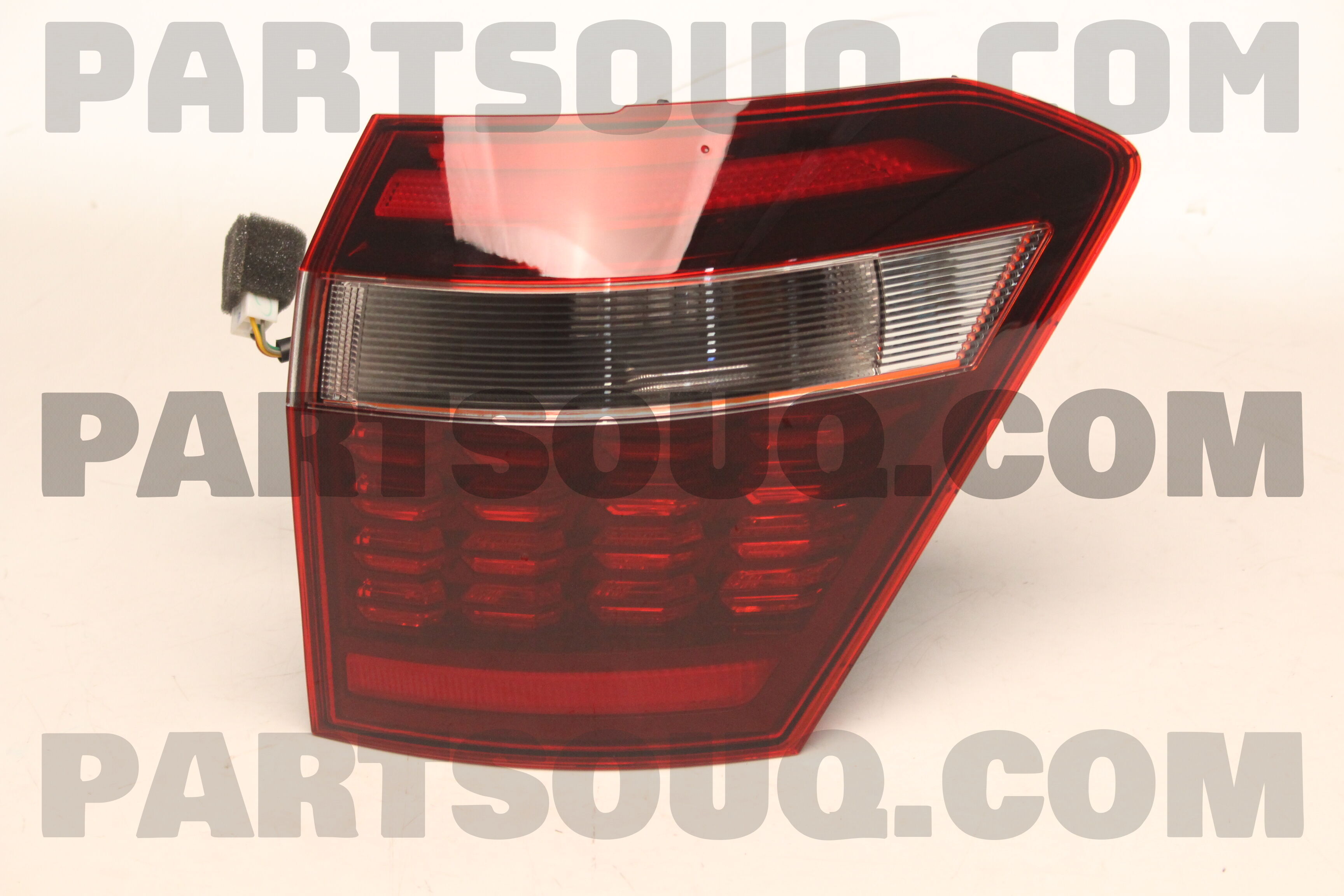 LAMP ASSY-REAR COMB OUTSIDE,RH 92402BV600 | Hyundai / KIA Parts | PartSouq