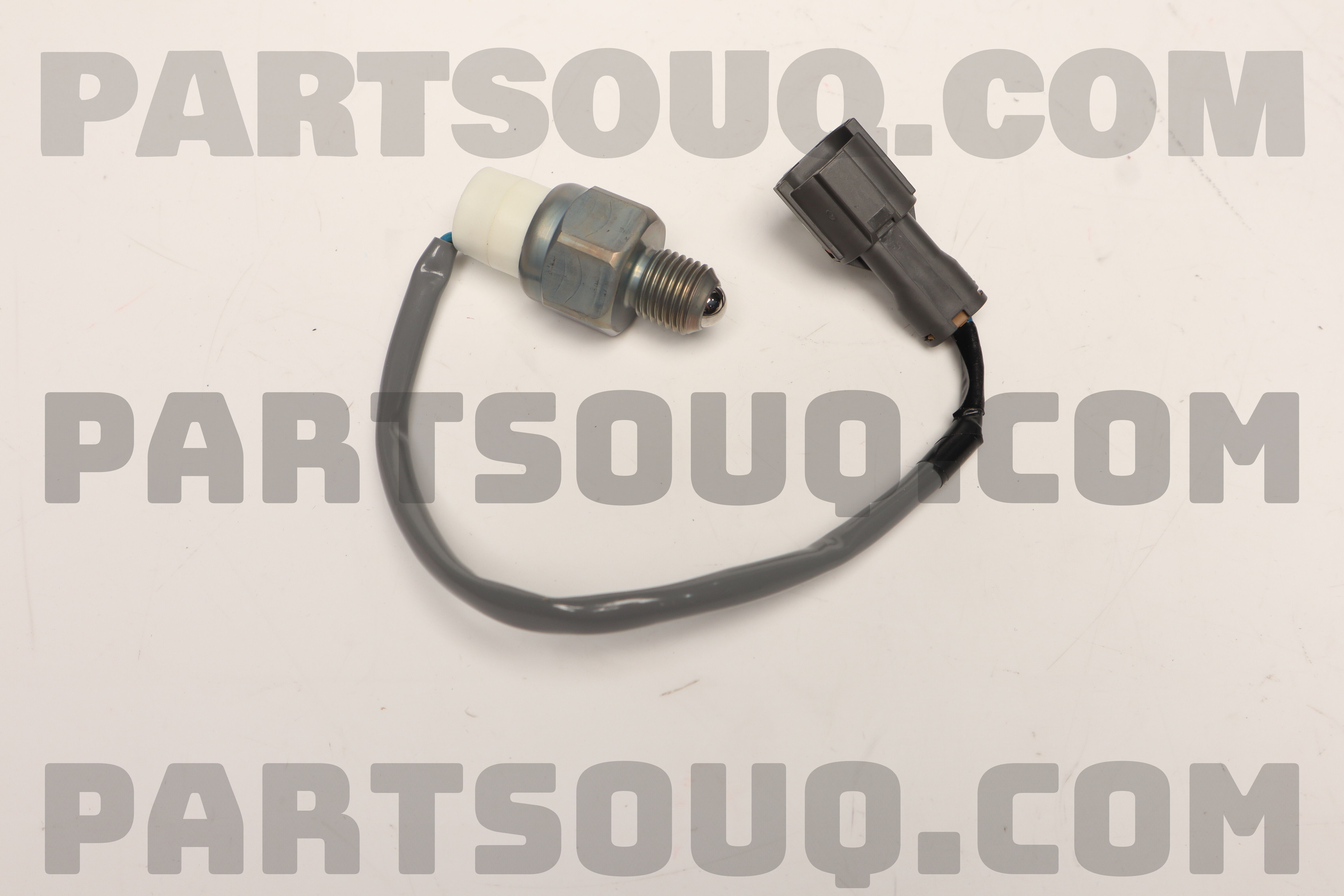 SWITCH; TRANSFER INDICATOR 8981818040 | Isuzu Parts | PartSouq
