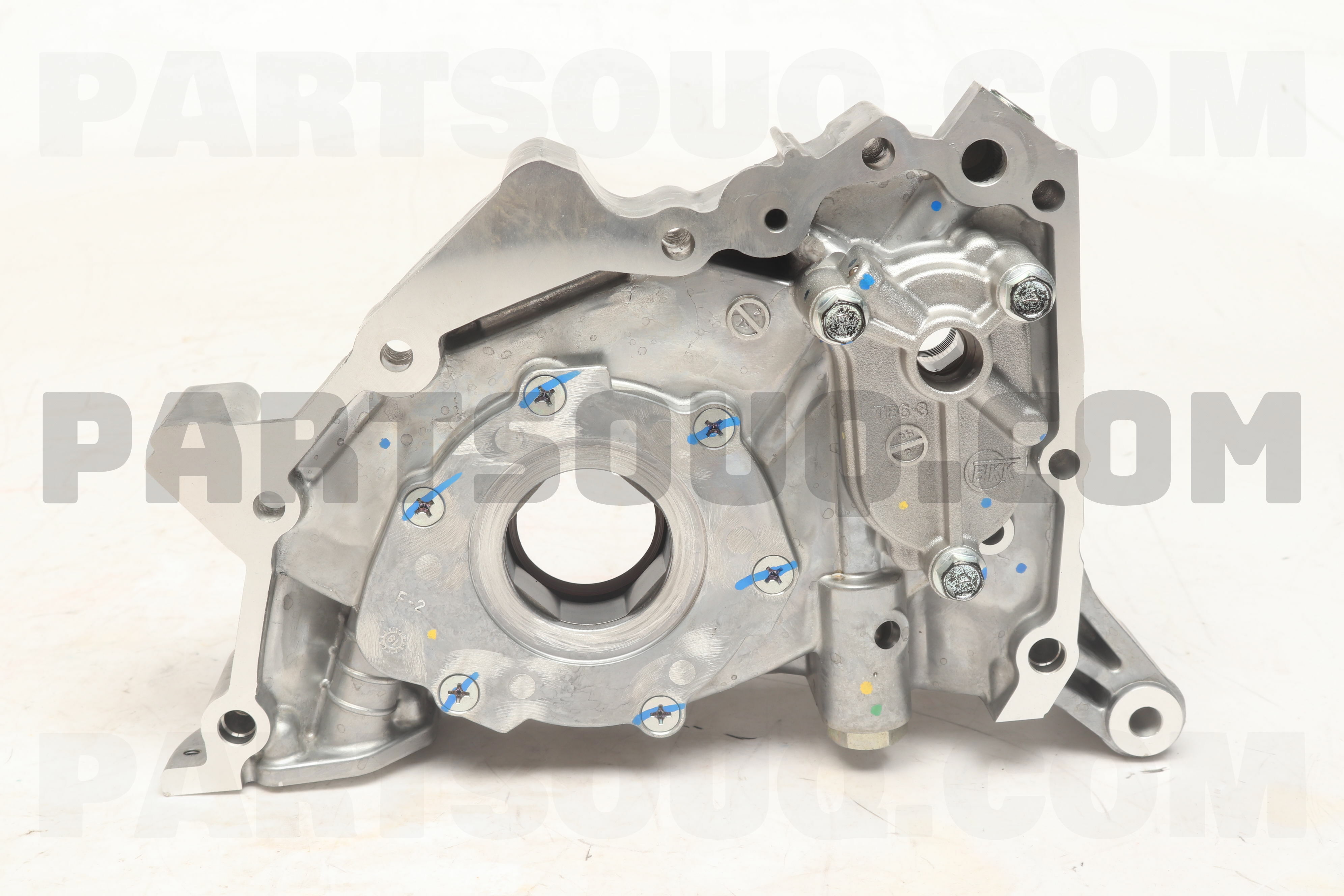 日本製 CASE PartSouq | Parts Mitsubishi | 1064A035 BLOCK ASSY,CYL ストラップ