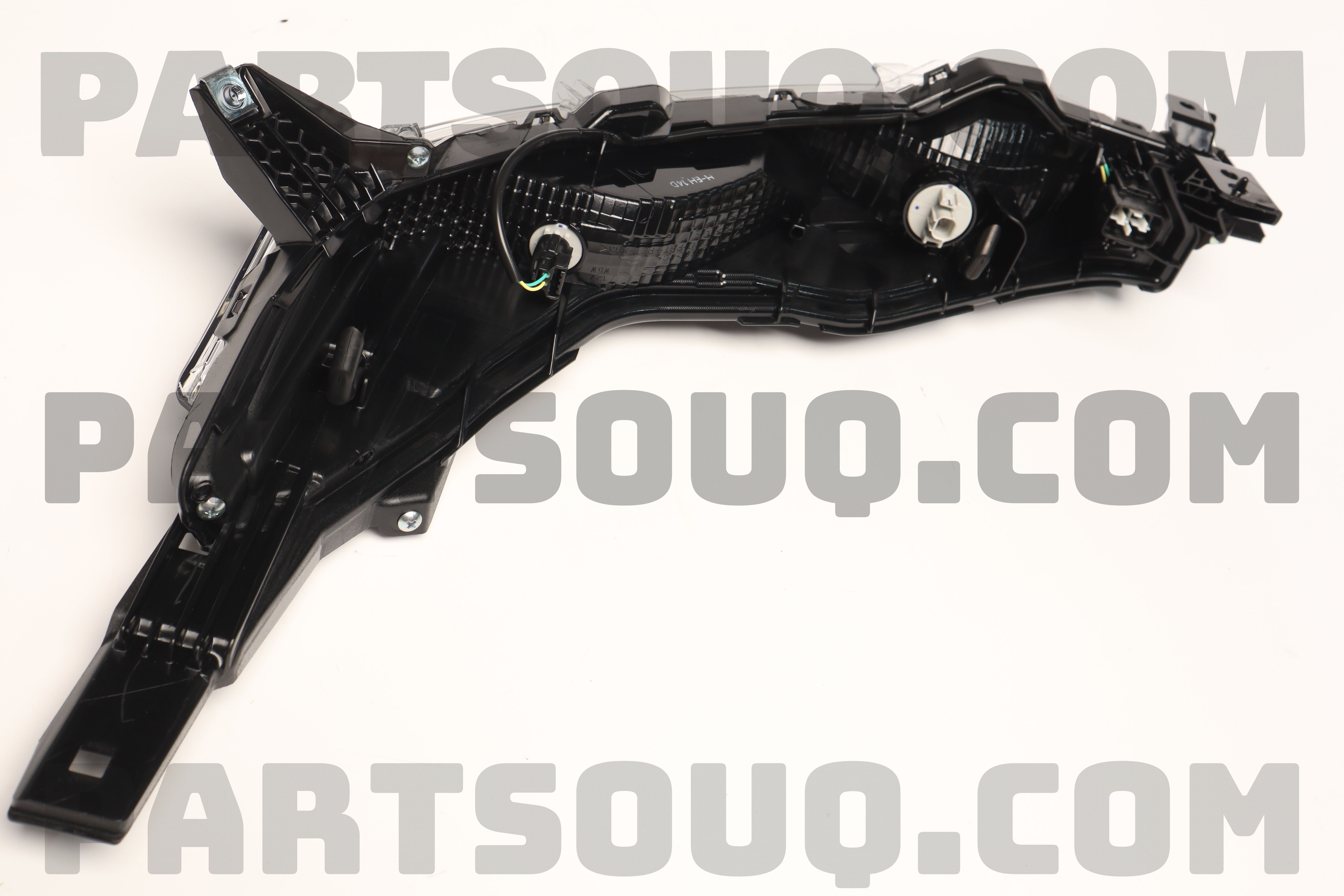 LAMP ASSY,COMB,FR RH 26120A000P | Mitsubishi Parts | PartSouq