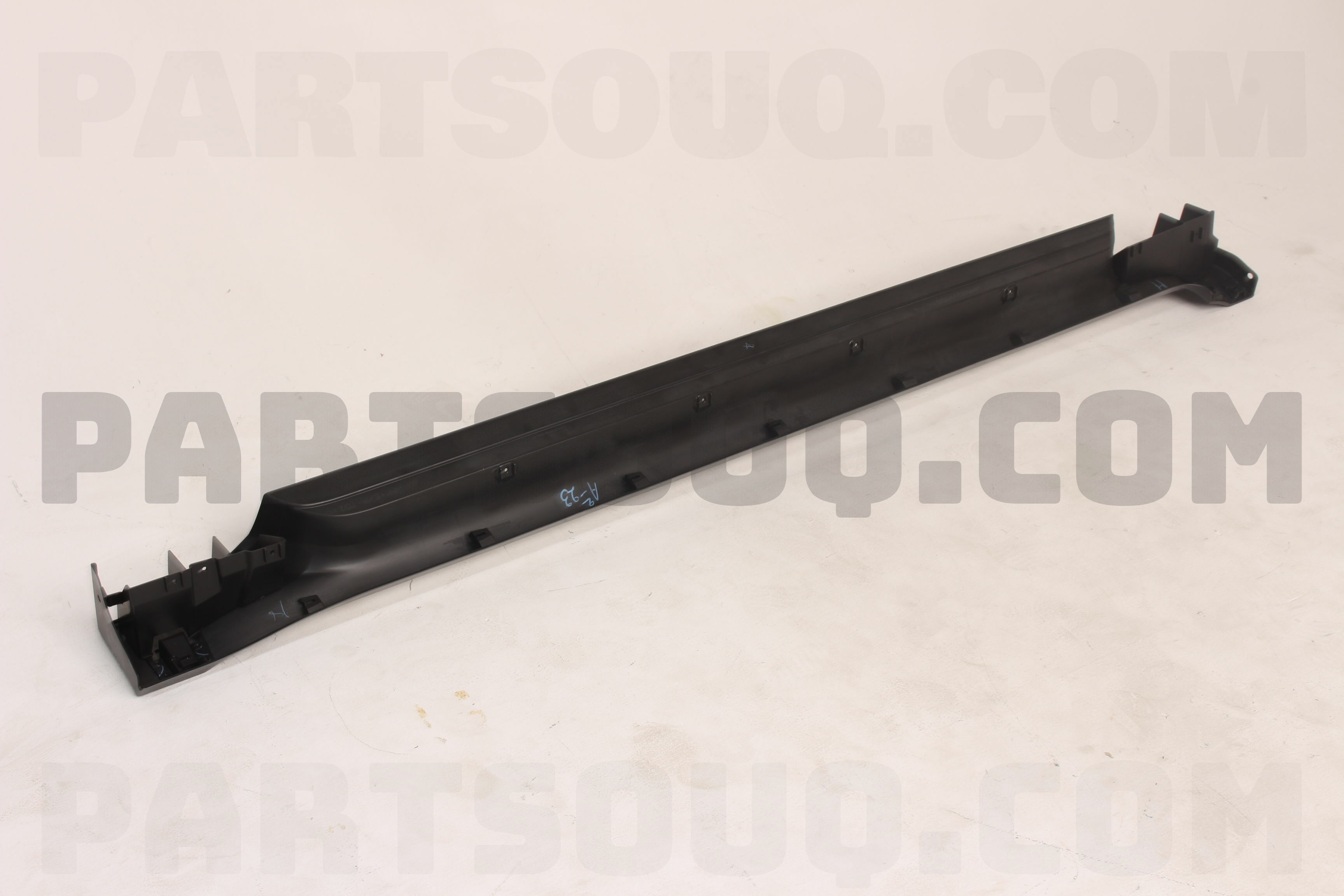 GARNISH,SIDE STEP,RH 5360A266 | Mitsubishi Parts | PartSouq
