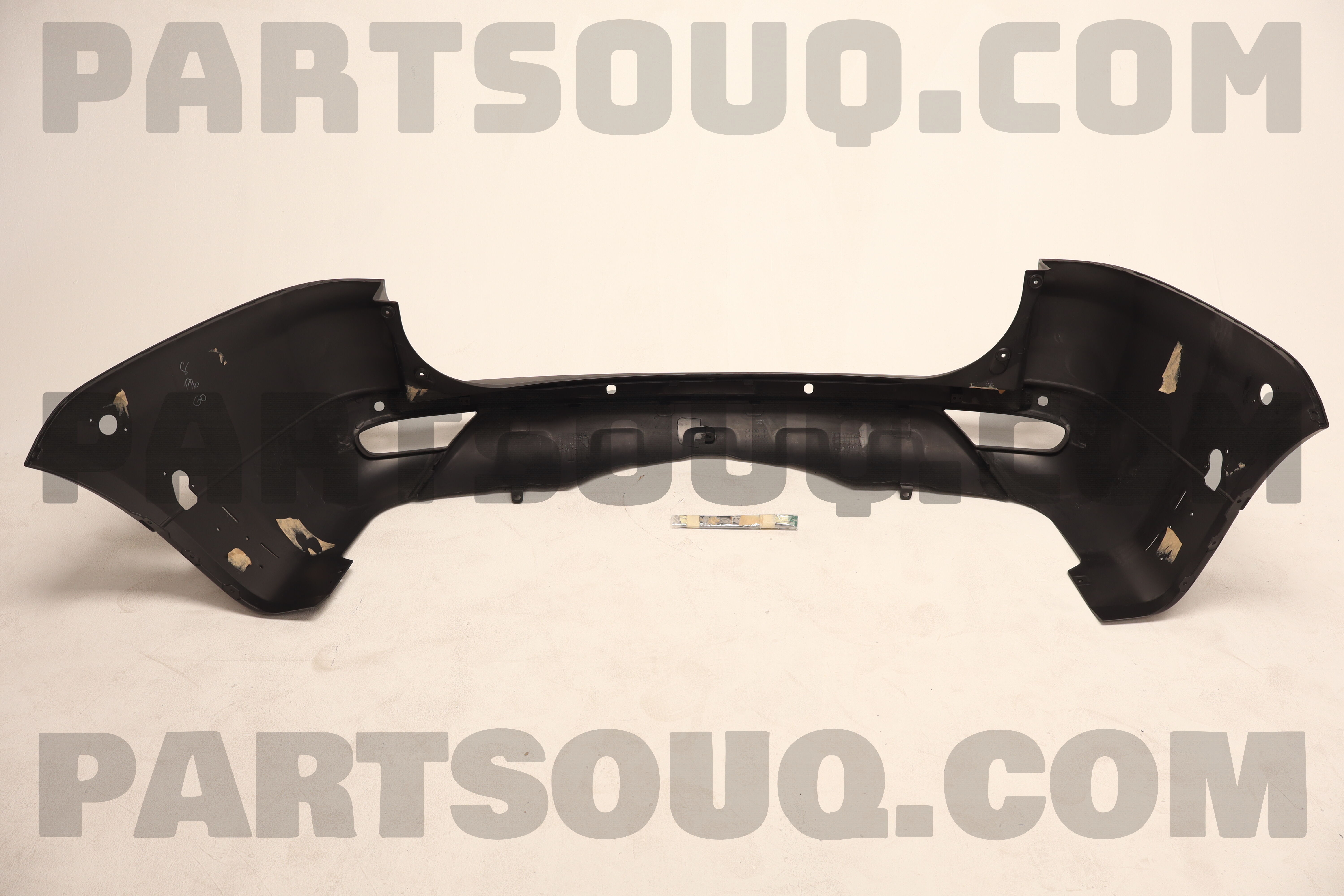 2024最新のスタイル KIT,RR FACE BUMPER PartSouq | Parts Mitsubishi | 6410B463WA 画材