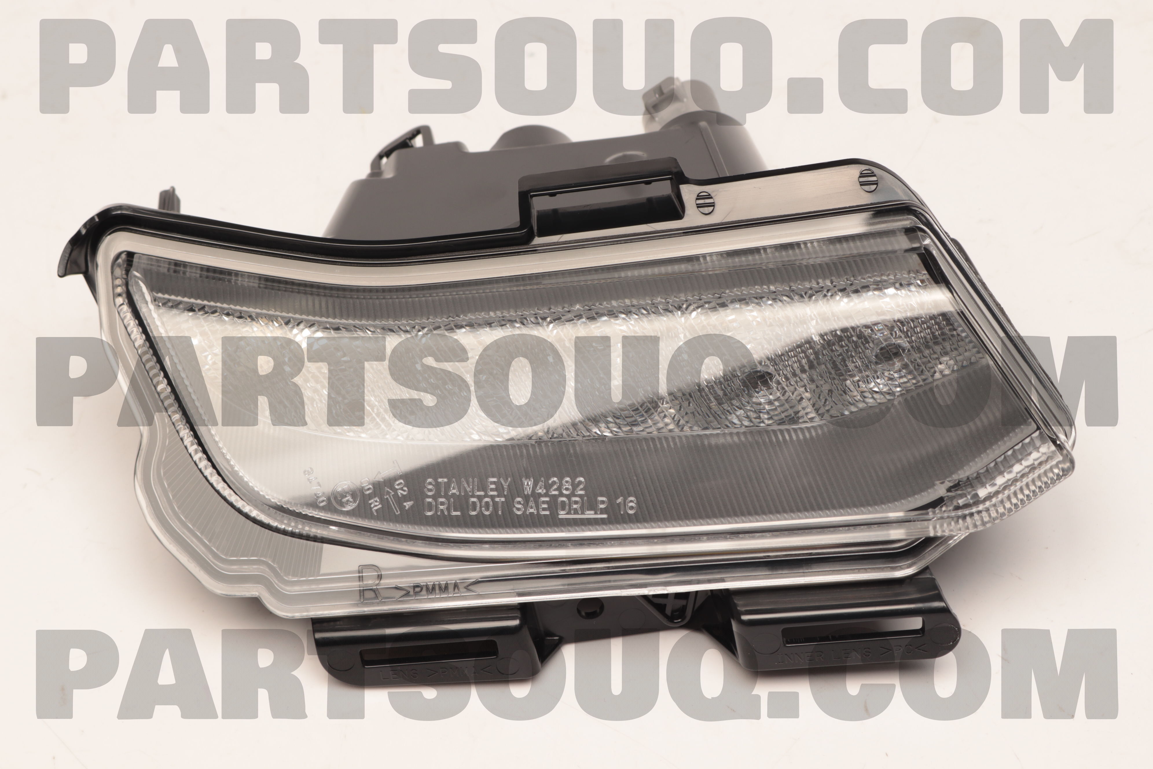 LAMP ASSY,SIDE MARKER,R 8312A036 | Mitsubishi Parts | PartSouq