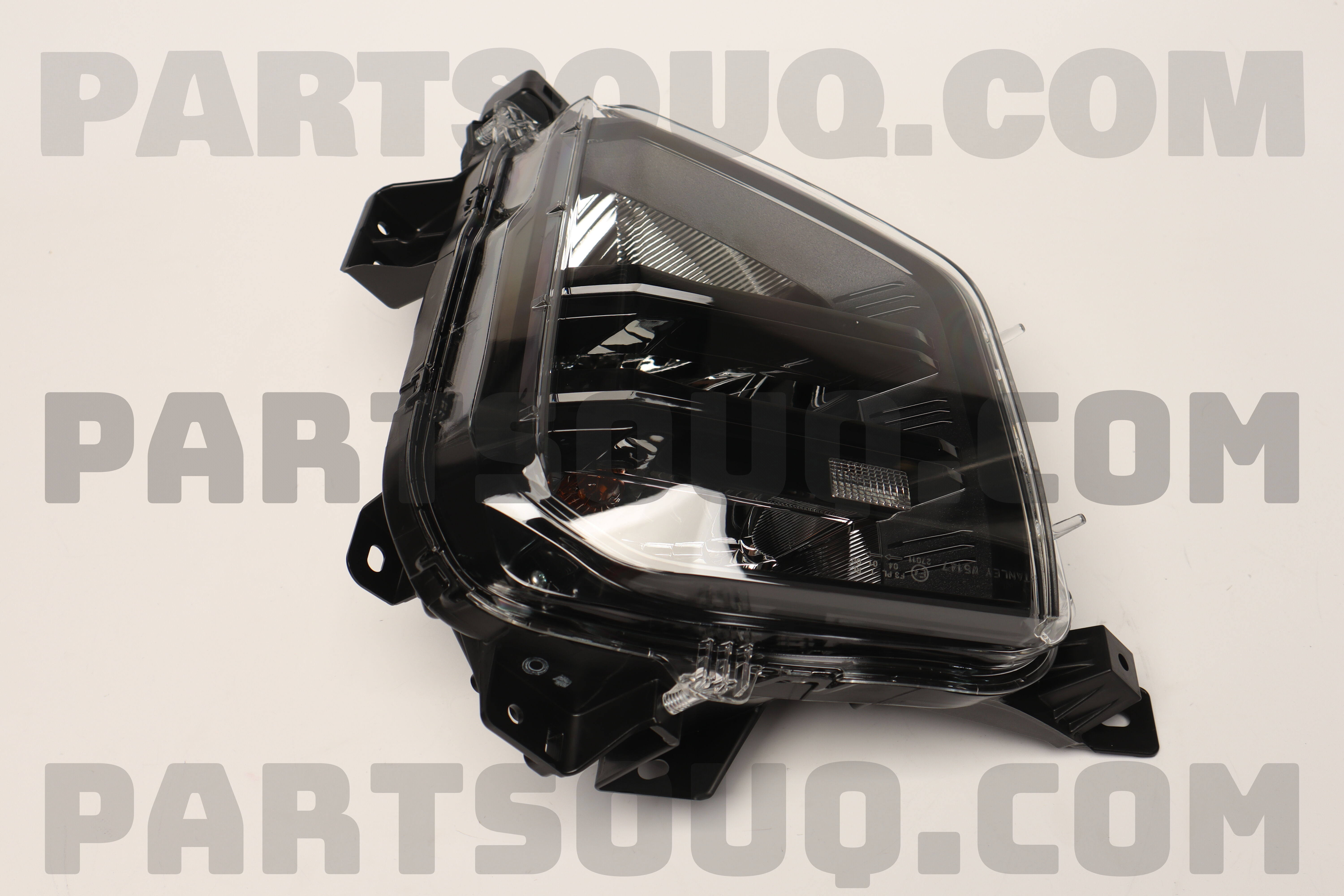 LAMP,TURN & FR FOG & DRL L 8315A075 | Mitsubishi Parts | PartSouq