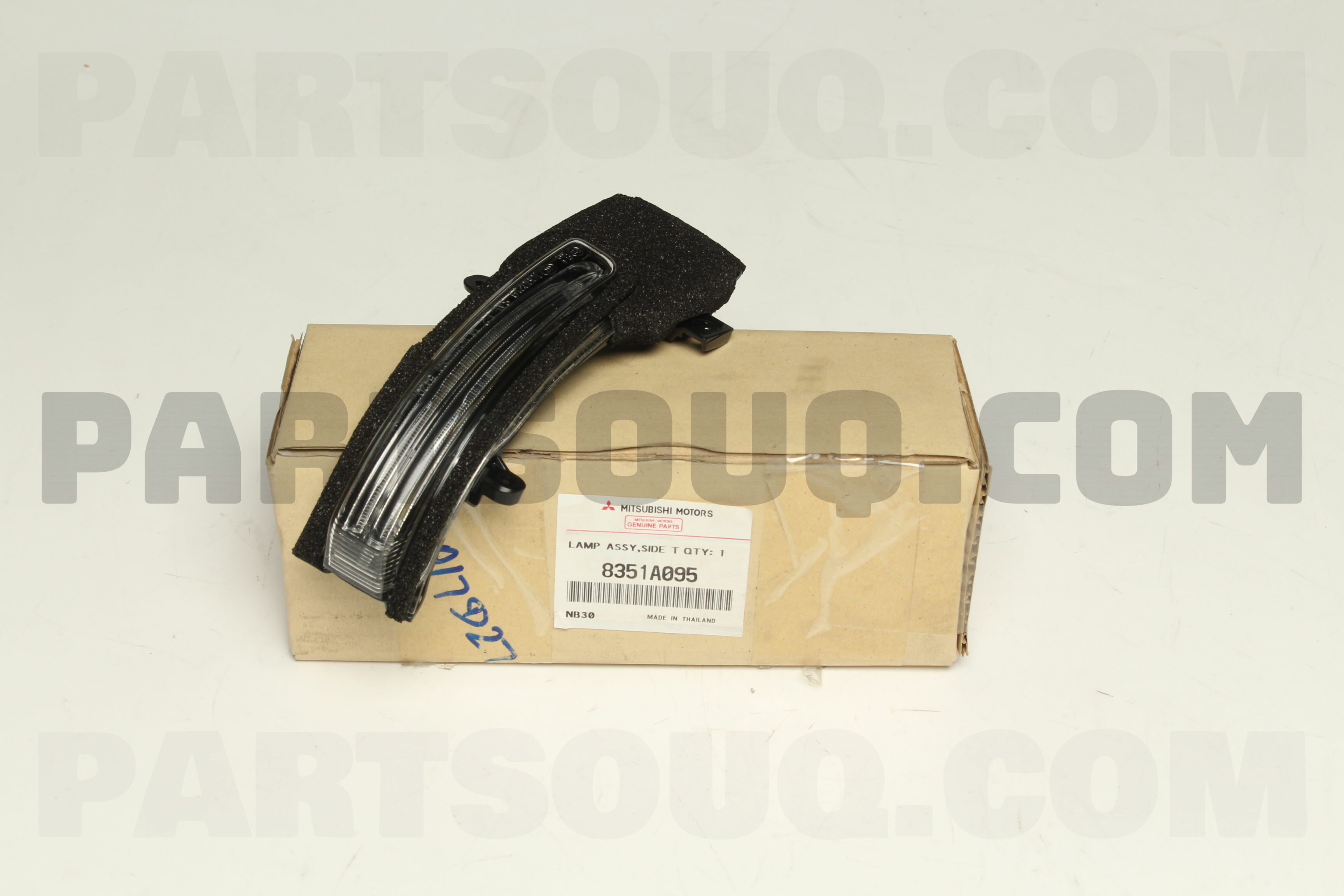 LAMP ASSY,SIDE T/SIG,FR LH 8351A095 | FUSO Parts | PartSouq
