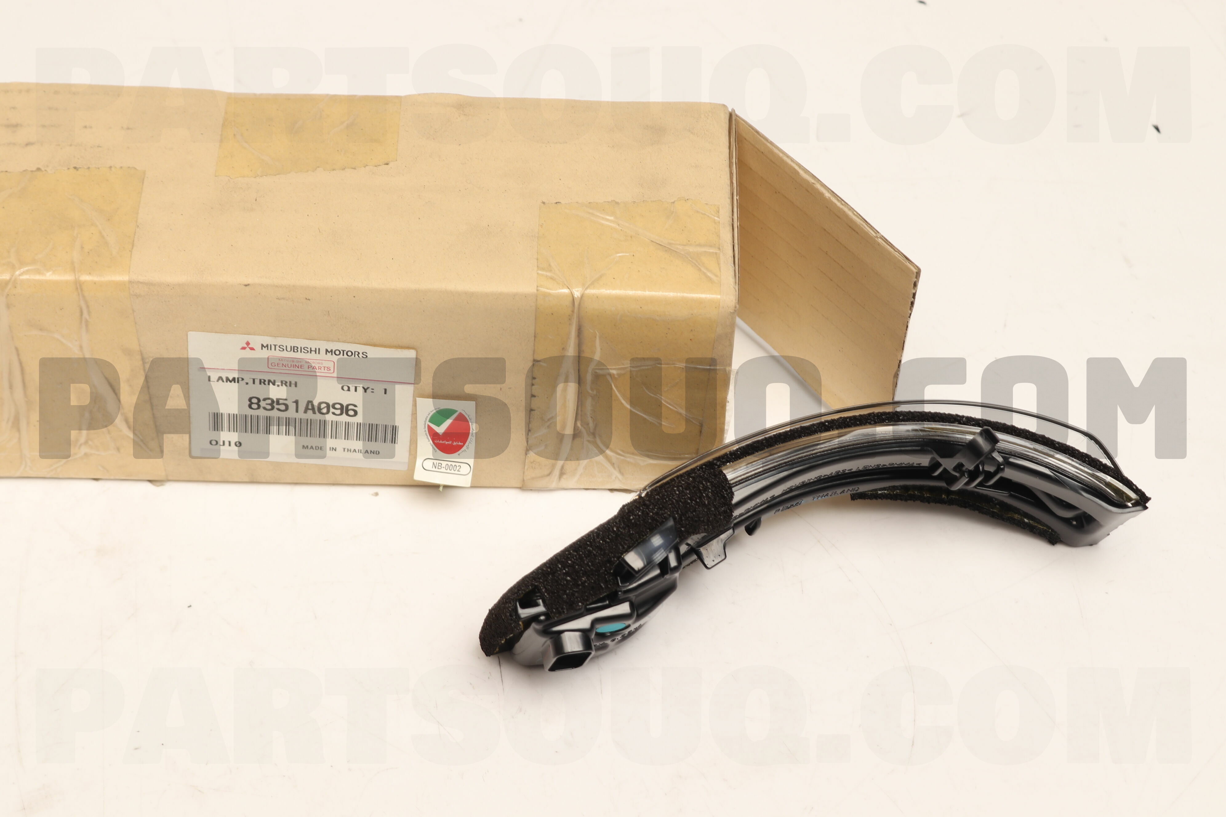 LAMP ASSY,SIDE T/SIG,FR RH 8351A096 | Mitsubishi Parts | PartSouq