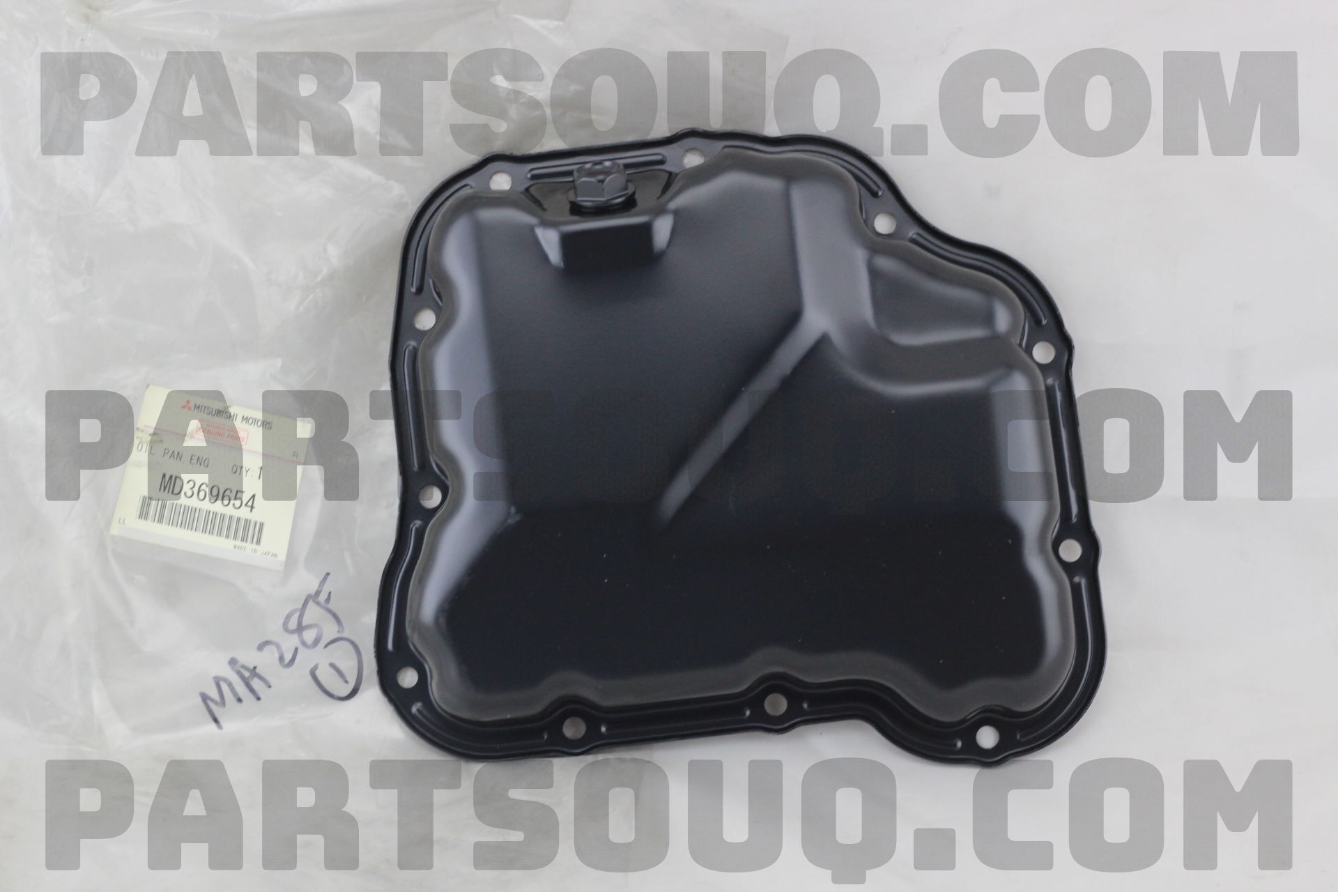 OIL PAN,ENG,LWR MD369654 Mitsubishi Parts PartSouq