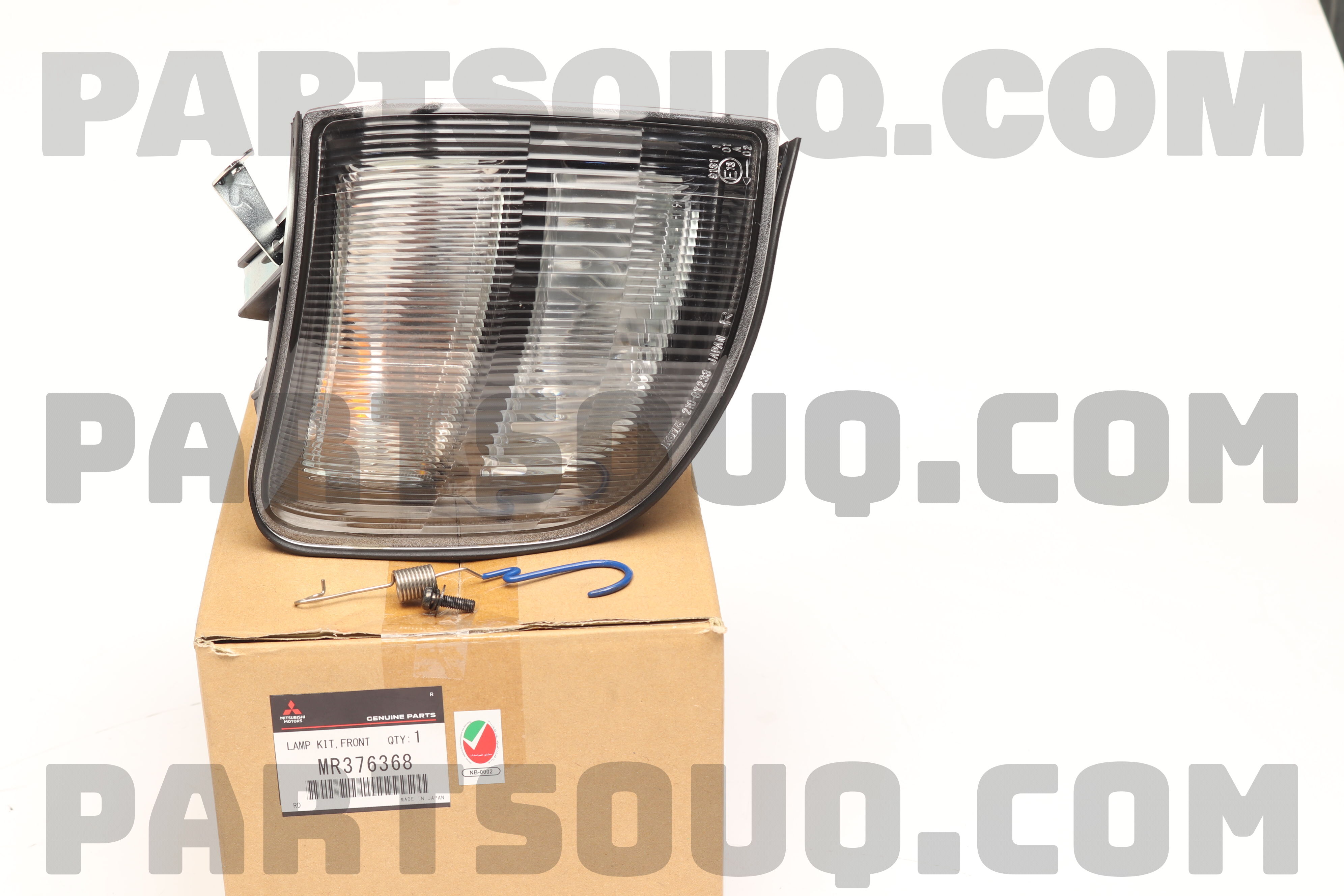 LAMP KIT,COMBINATION,FR RH MR376368 | Mitsubishi Parts | PartSouq