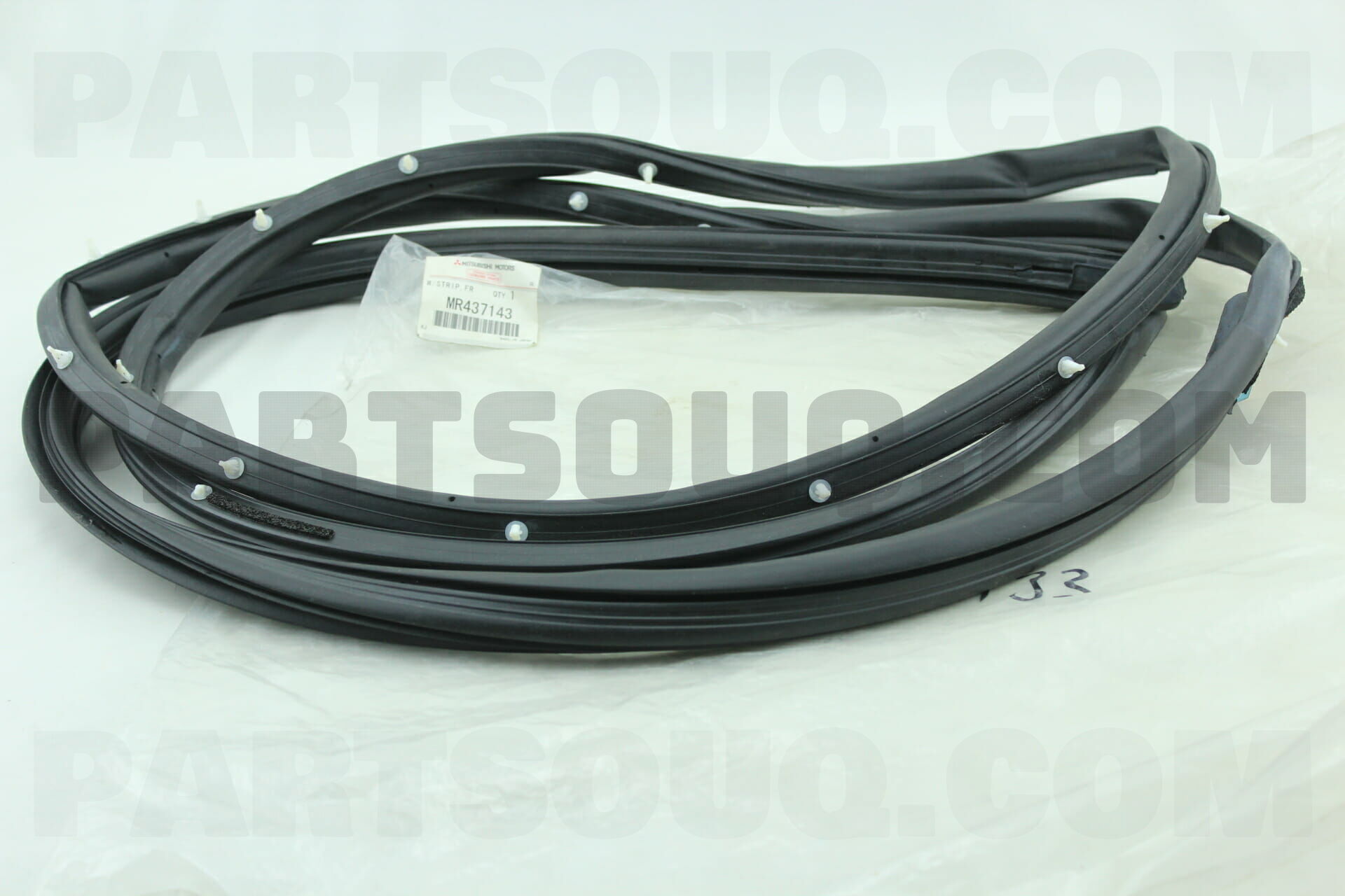 W/STRIP,FR DR OPNG,OTR LH MR437143 | Mitsubishi Parts | PartSouq