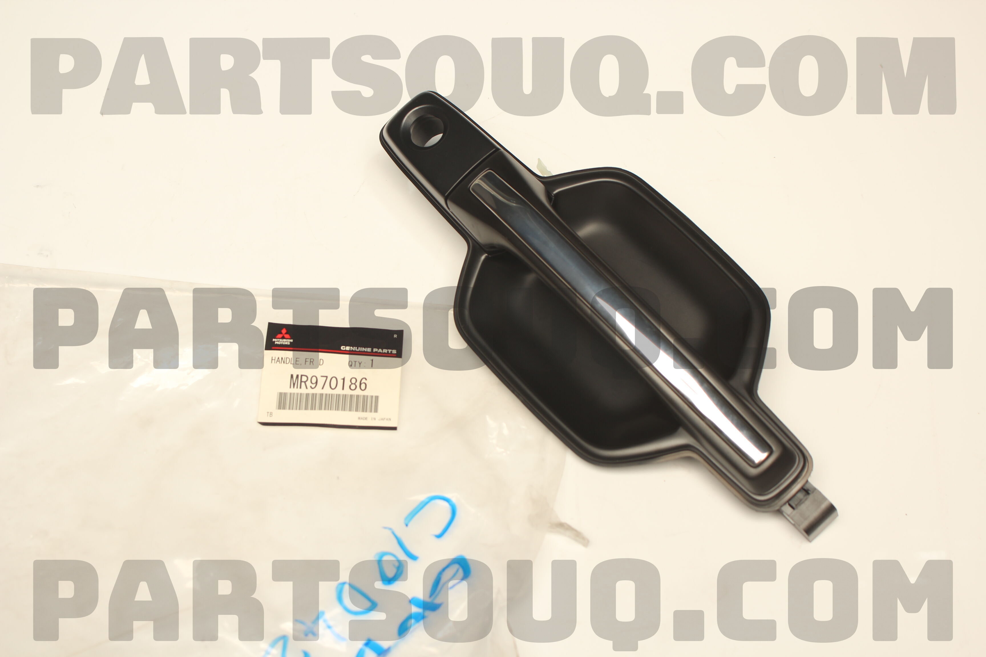 HANDLE,FR DOOR OUTSIDE,RH MR970186 | Mitsubishi Parts | PartSouq