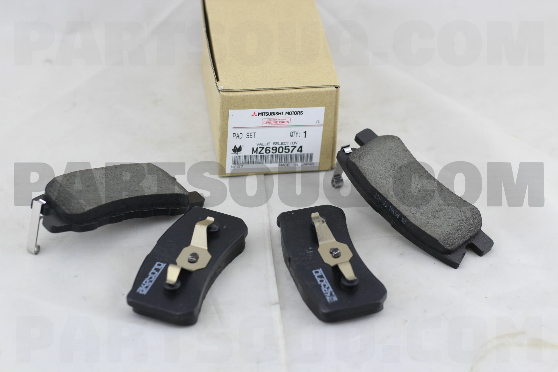 【驚きの値段で】 BRAKE SET,RR PAD MZ690574 PartSouq | Parts Mitsubishi | カードダスその他