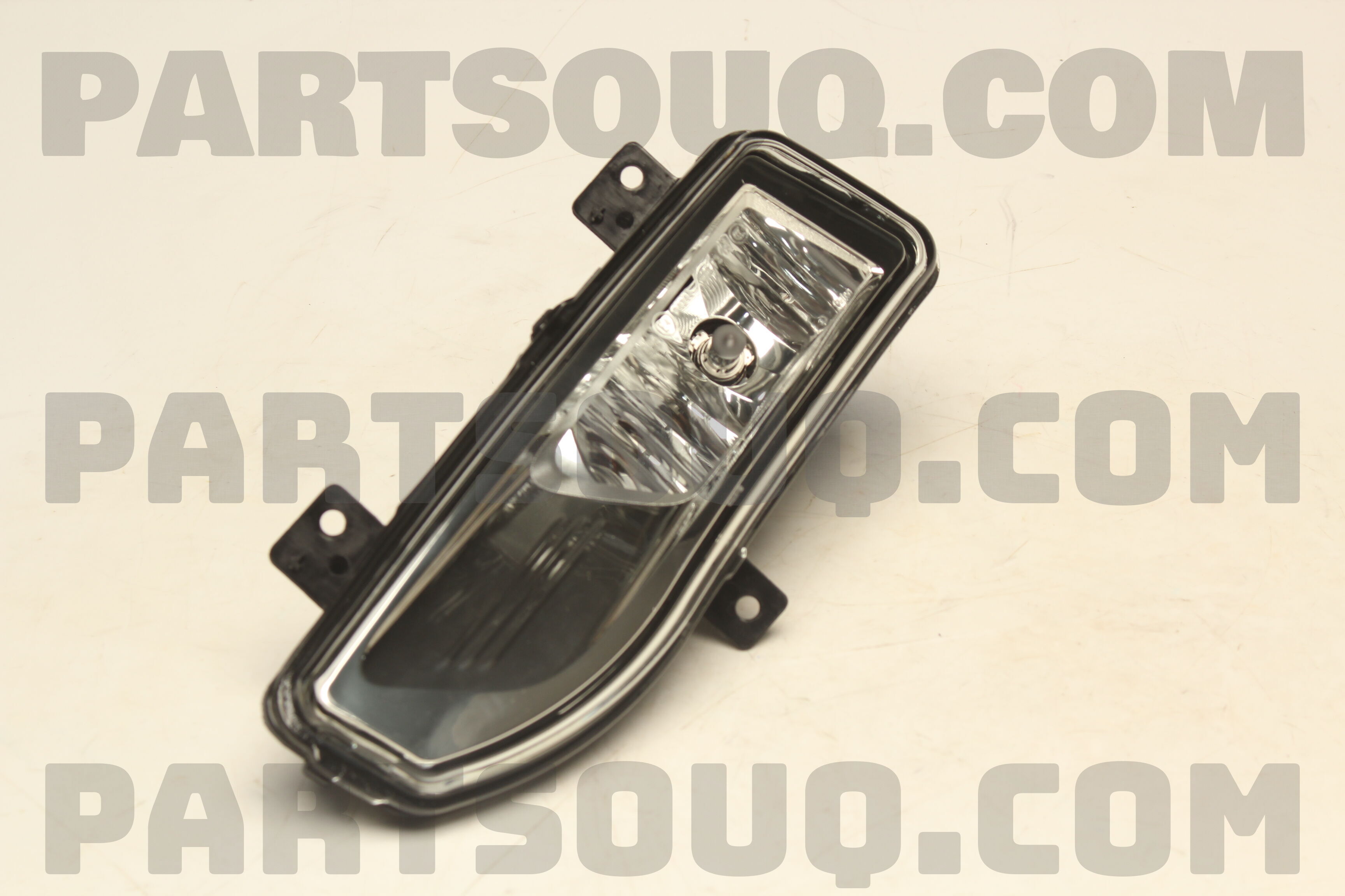 LAMP FOG LH 261558995F | Nissan Parts | PartSouq