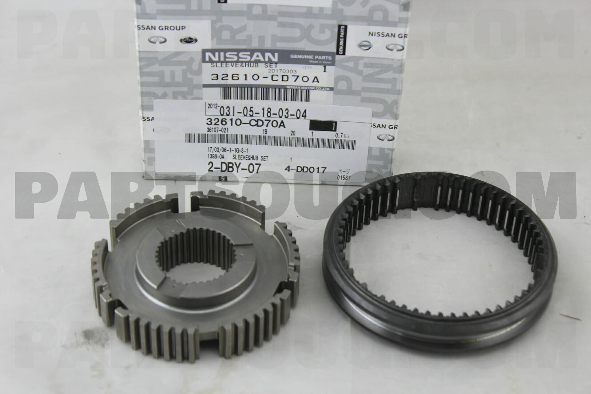 【公式ショップ】 SET-3RD SLEEVE & HUB & PartSouq | Parts Nissan | 32610CD70A 4TH アイドルグッズ