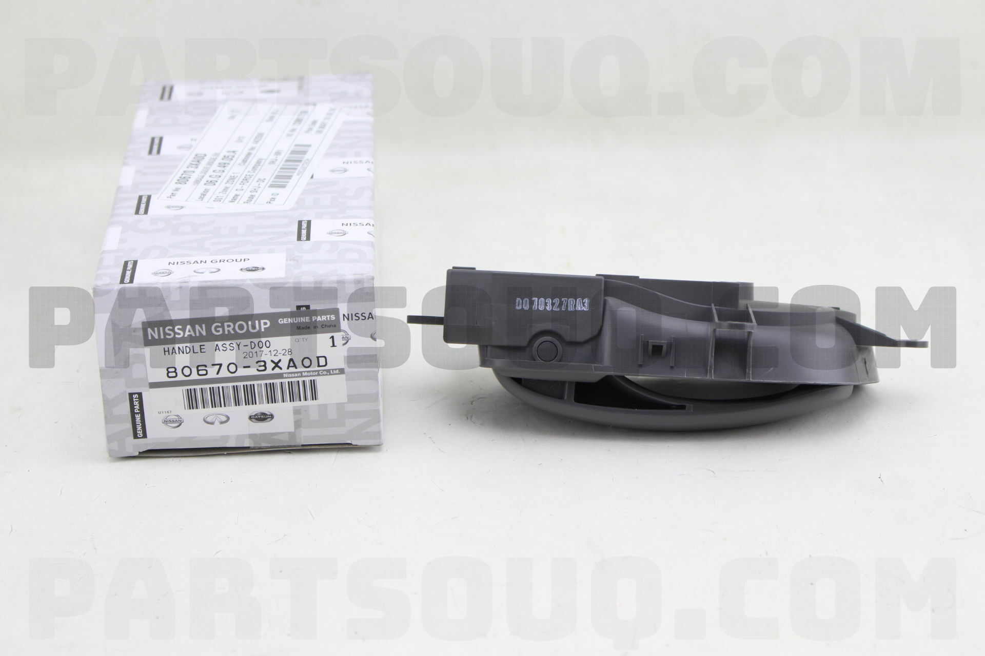 HANDLE DOOR INSIDE RH 806703XA0D | Nissan Parts | PartSouq