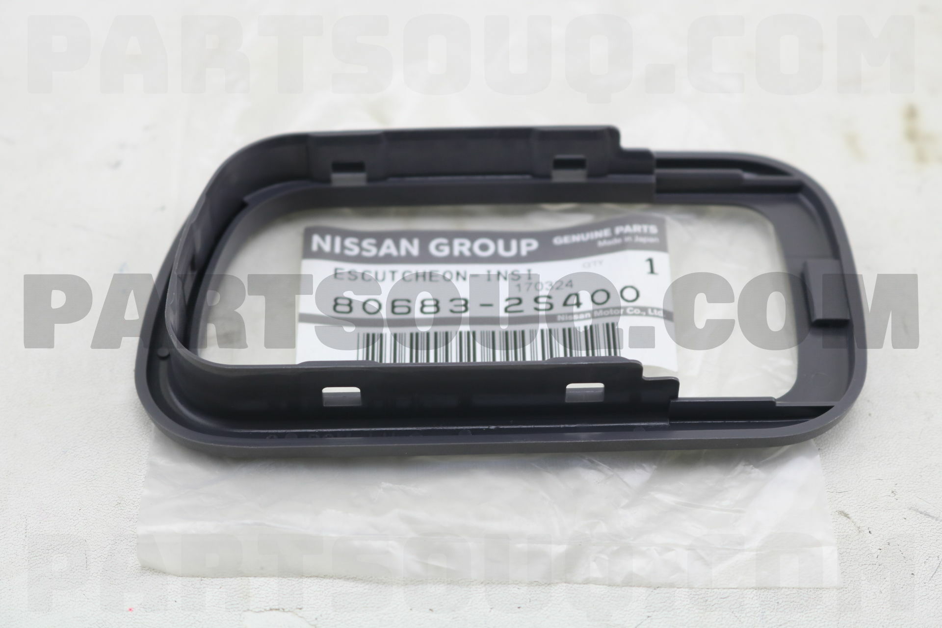 ESCUTCHEONINSIDE HANDLE,LH 806832S400 Nissan Parts PartSouq