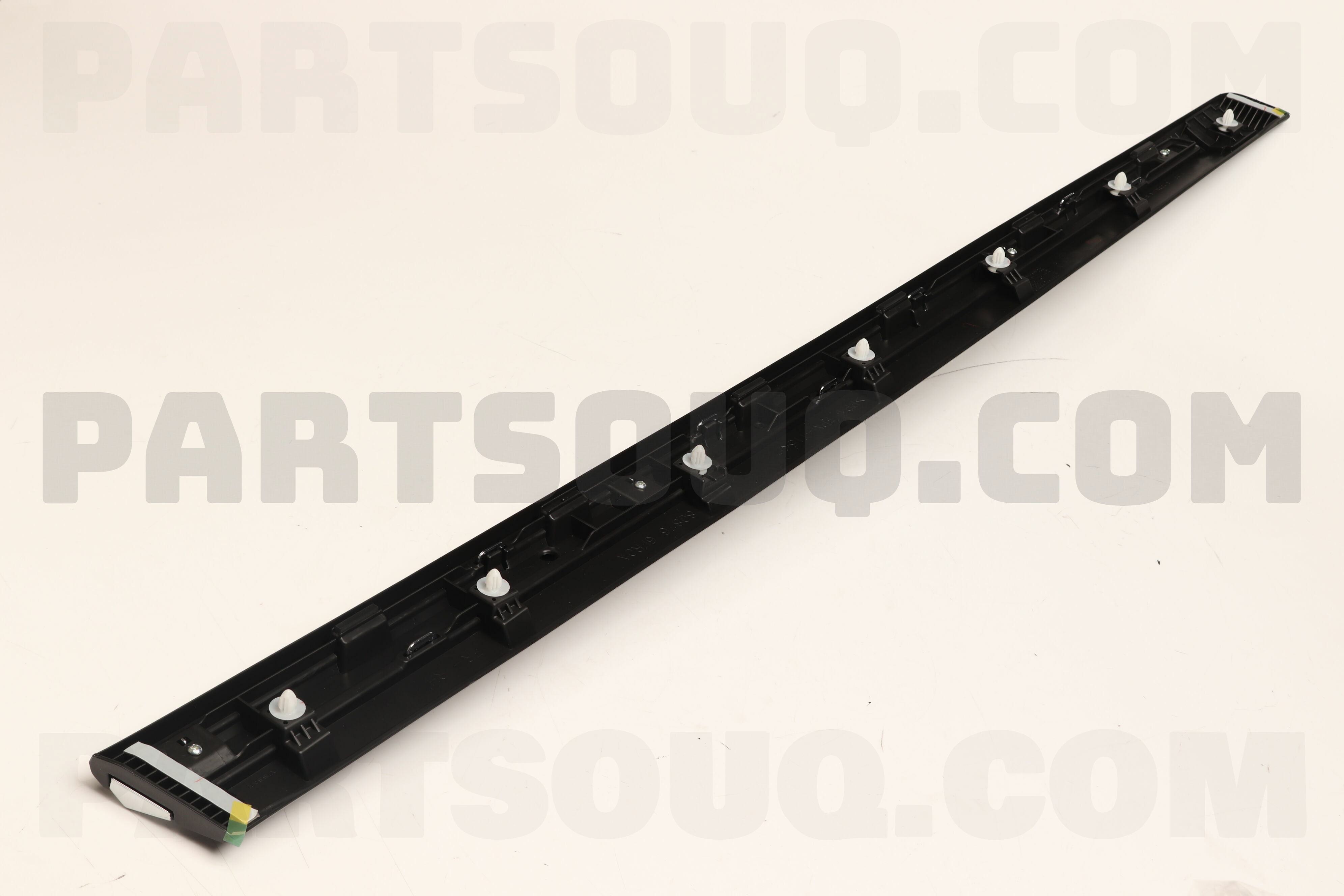 MOULDING-FRONT DOOR,RH 808766FR0A | Nissan Parts | PartSouq