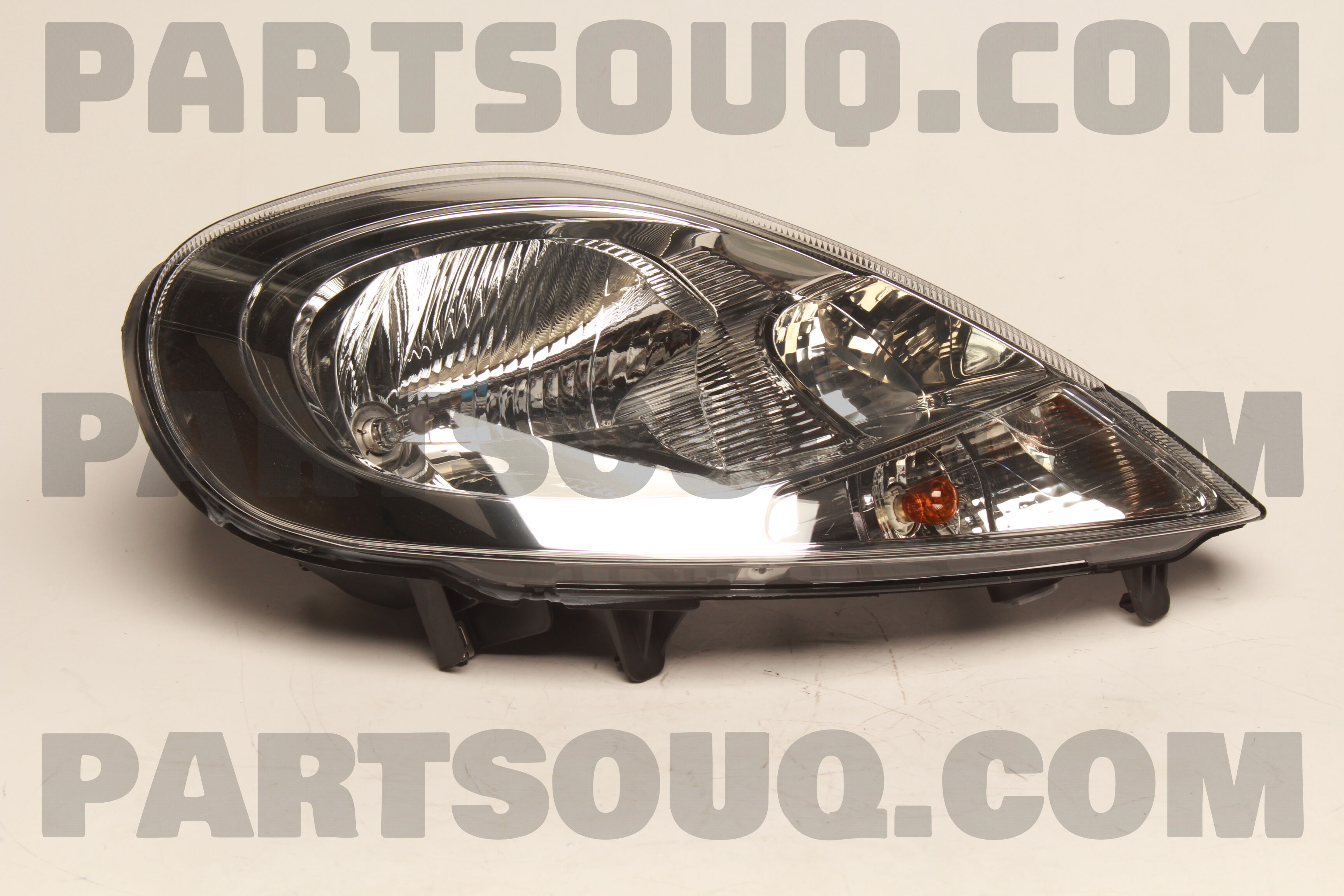 HEAD LAMP ASSY RH 8200701356 | Renault Parts | PartSouq