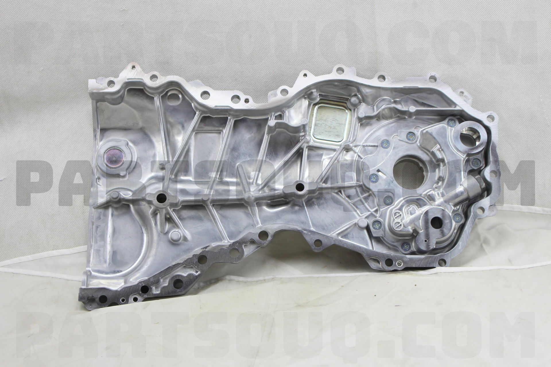 AISIN TCT-807 Engine Timing Cover For 11310-31060 11310-0P050