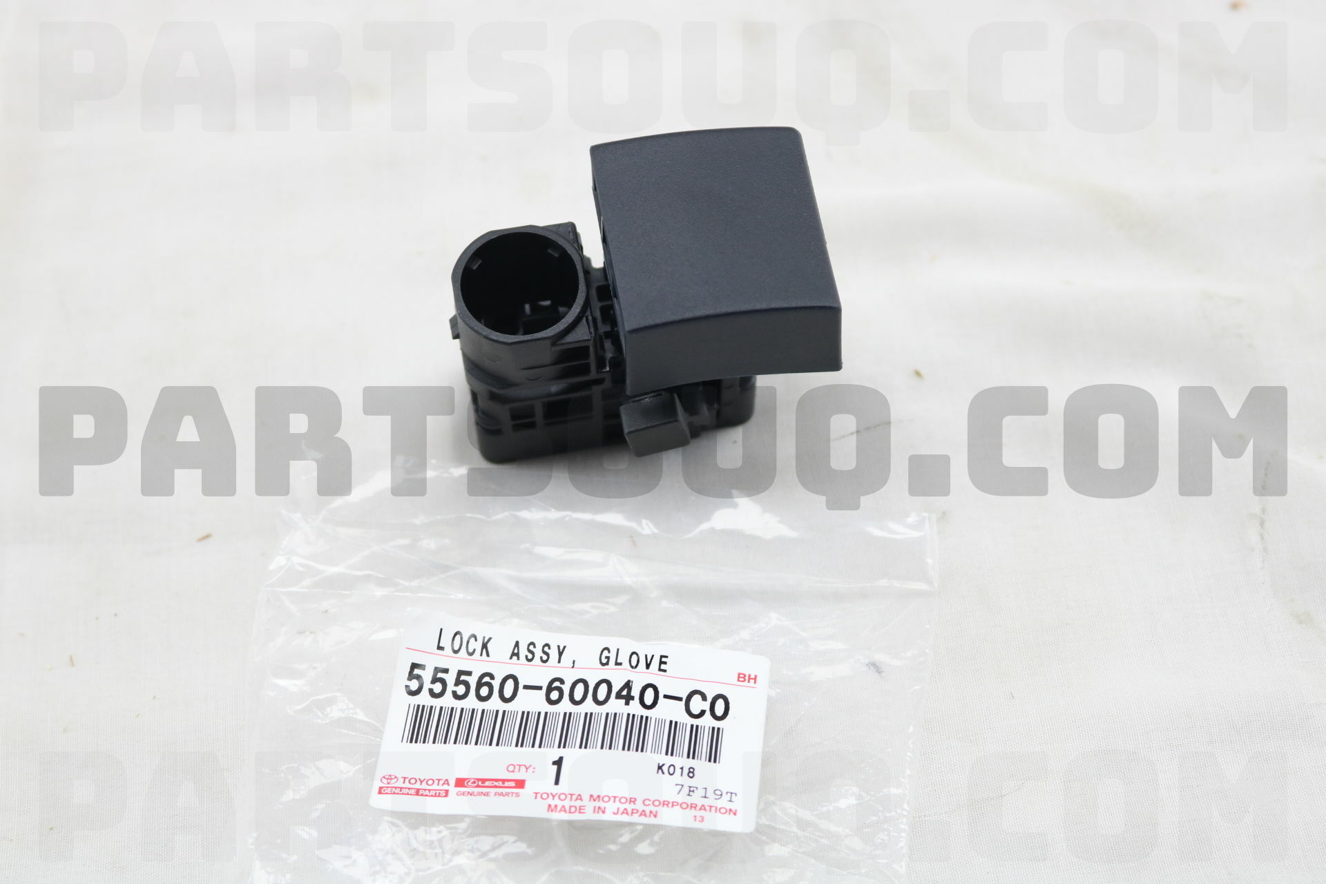 TOYOTA 55560-47040-C0 Glove Compartment Door Lock Assembly TOYOTA 55560-47040-C0 Glove Compartment Door Lock Assembly