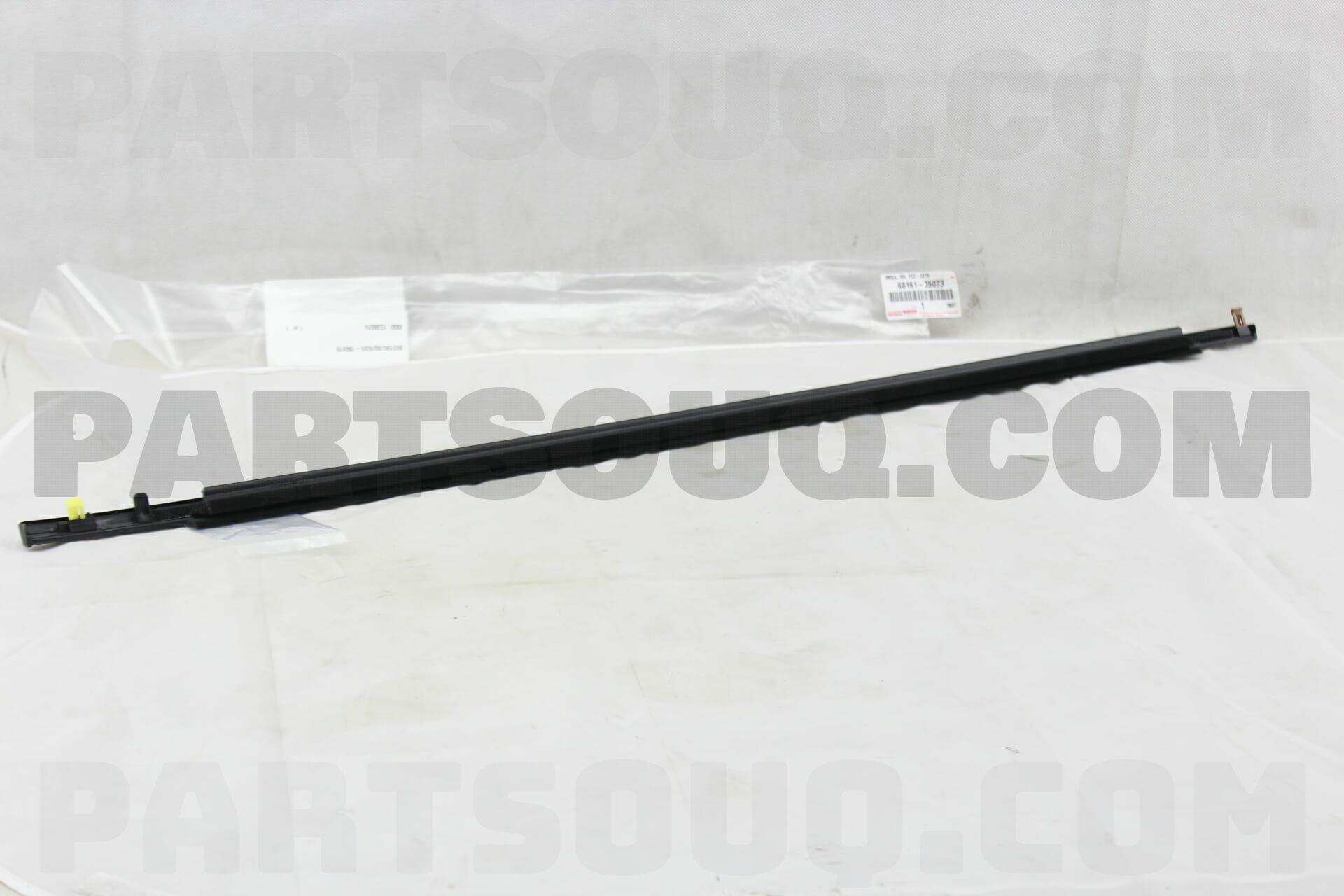 WEATHERSTRIP ASSY, FRONT DOOR GLASS, OUTER RH 6816135073 | Toyota