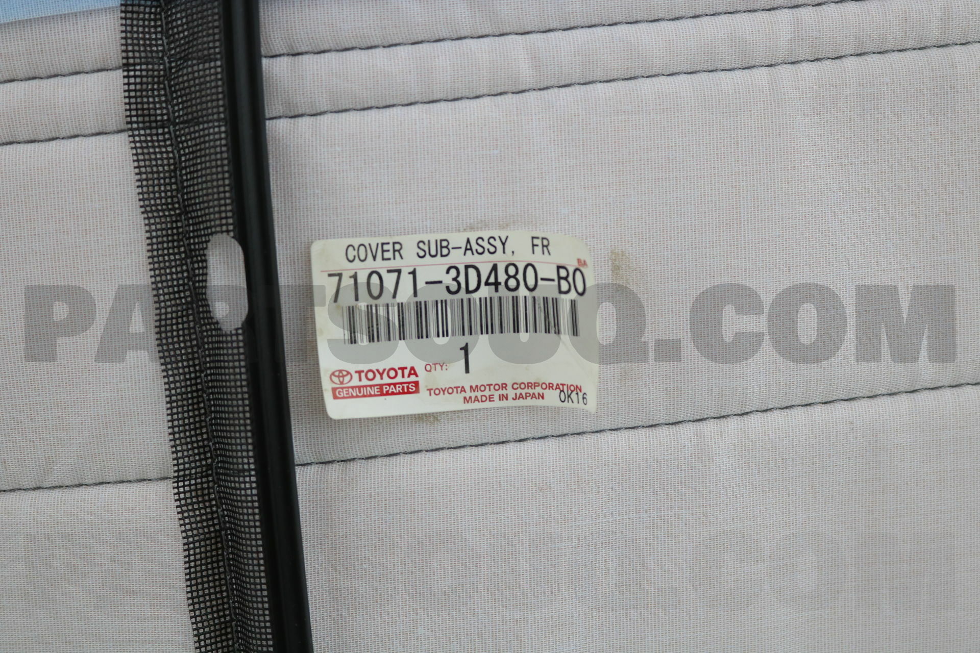 TOYOTA Genuine 71071-0R030-B1 Seat Cushion Cover