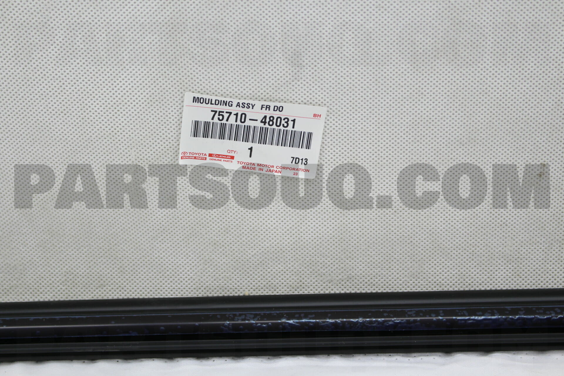 New Genuine OE front door belt rh 7571048031 75710-48031 Toyota Moulding assy 