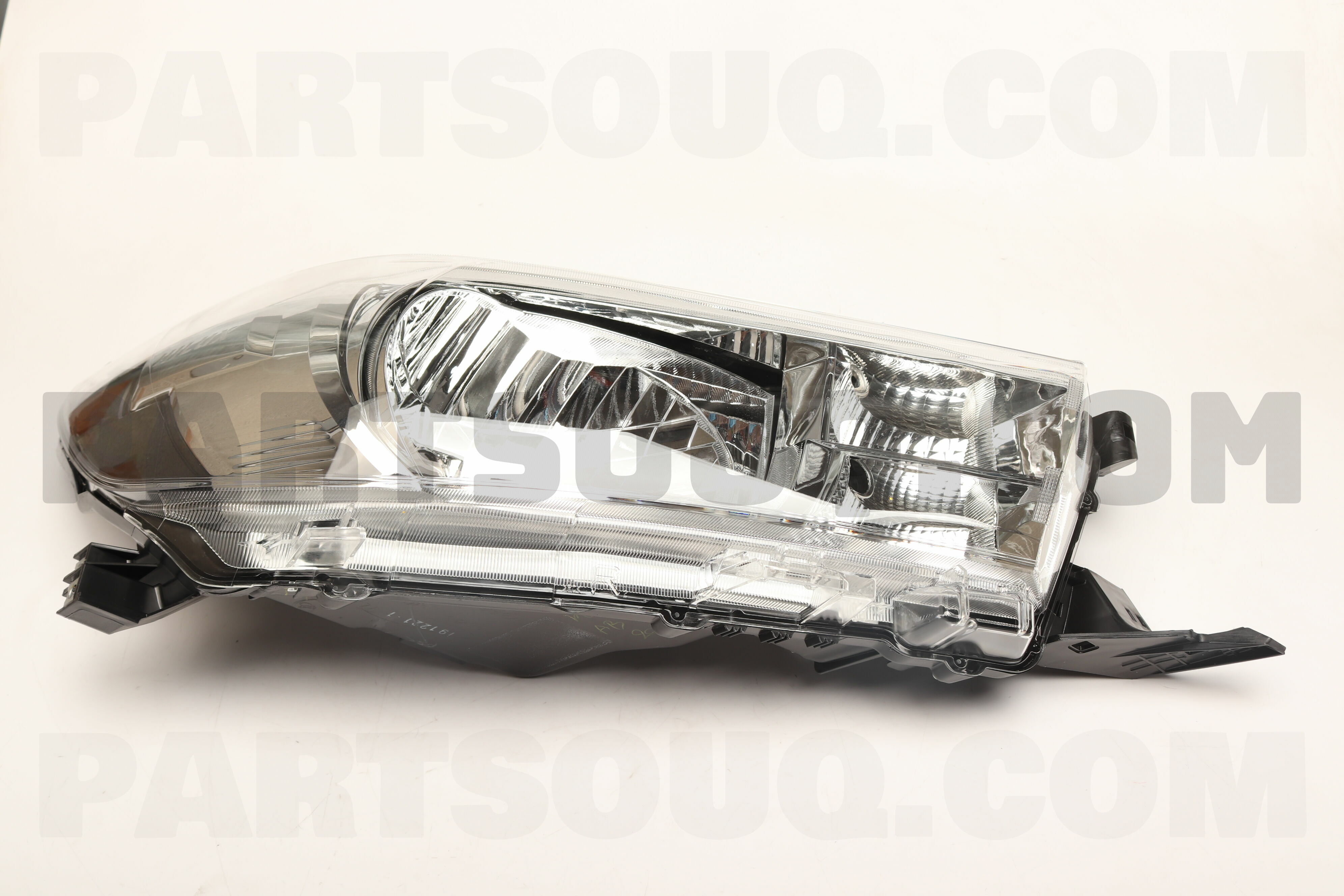 UNIT ASSY HEADLAMP 811300K662 | Toyota Parts | PartSouq