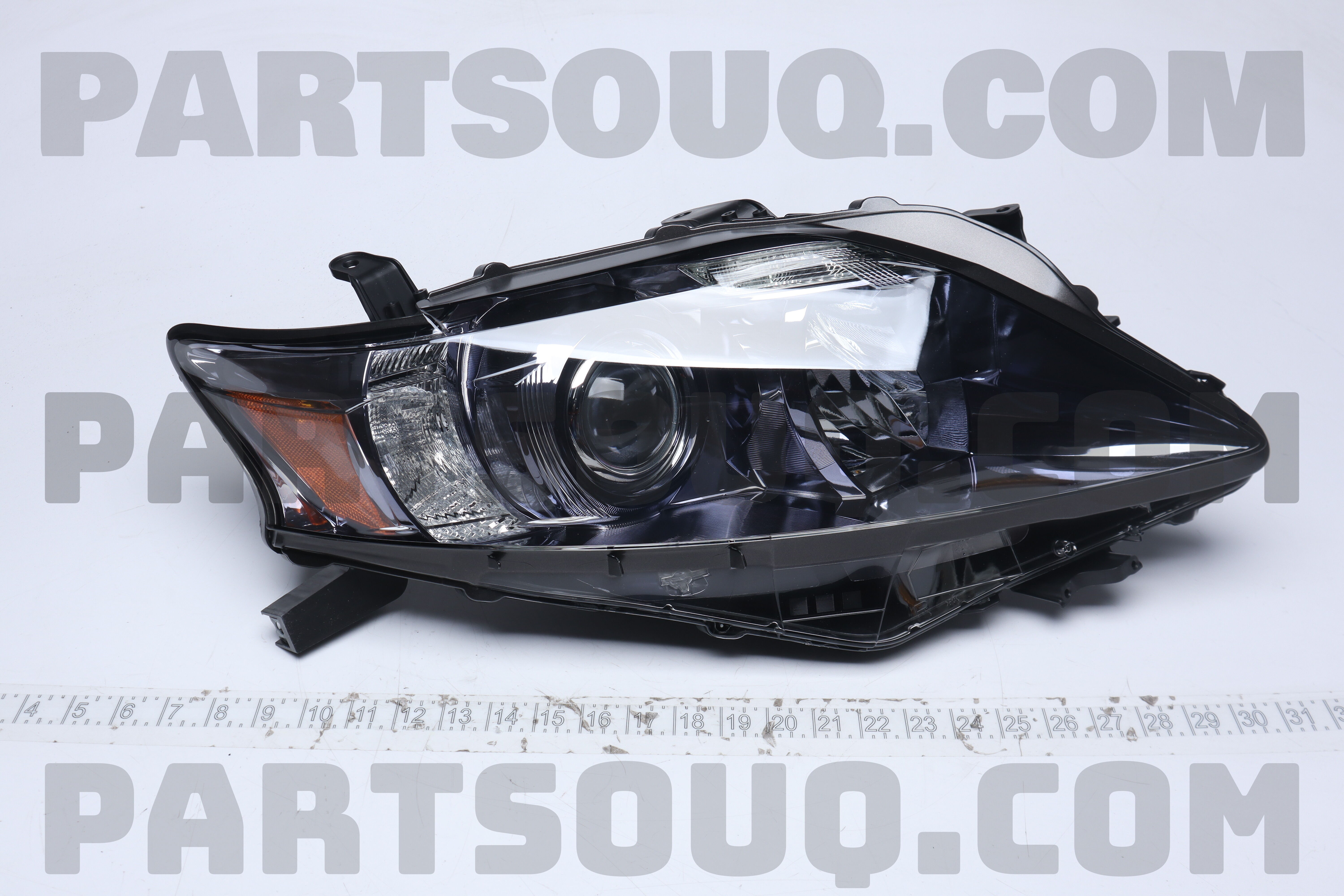 UNIT ASSY HEADLAMP 8113060M90 | Toyota Parts | PartSouq