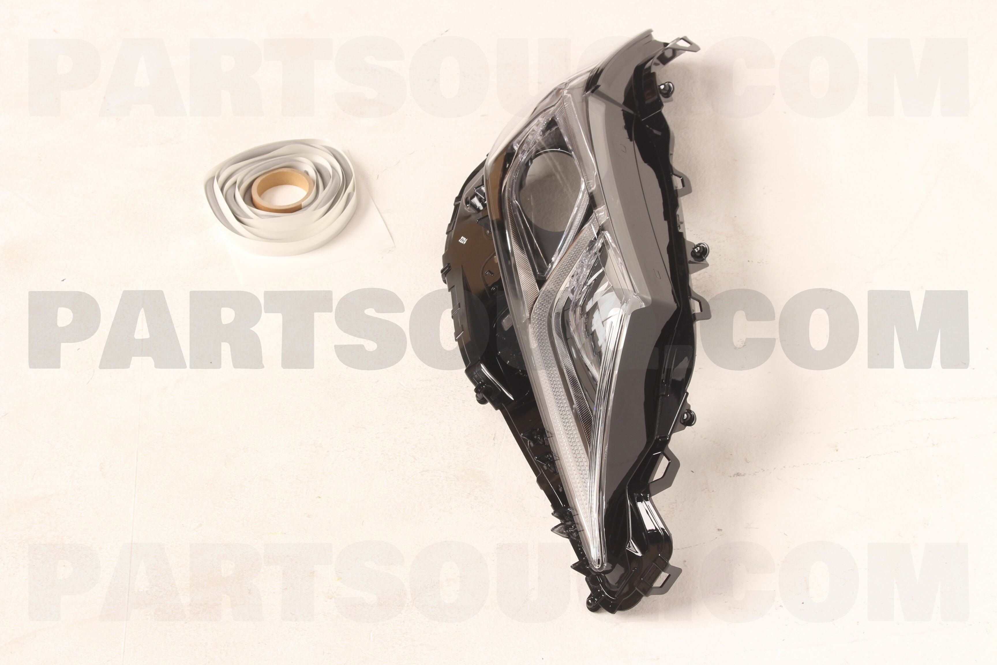 LENS HEADLAMP RH 8113133D51 | Toyota Parts | PartSouq