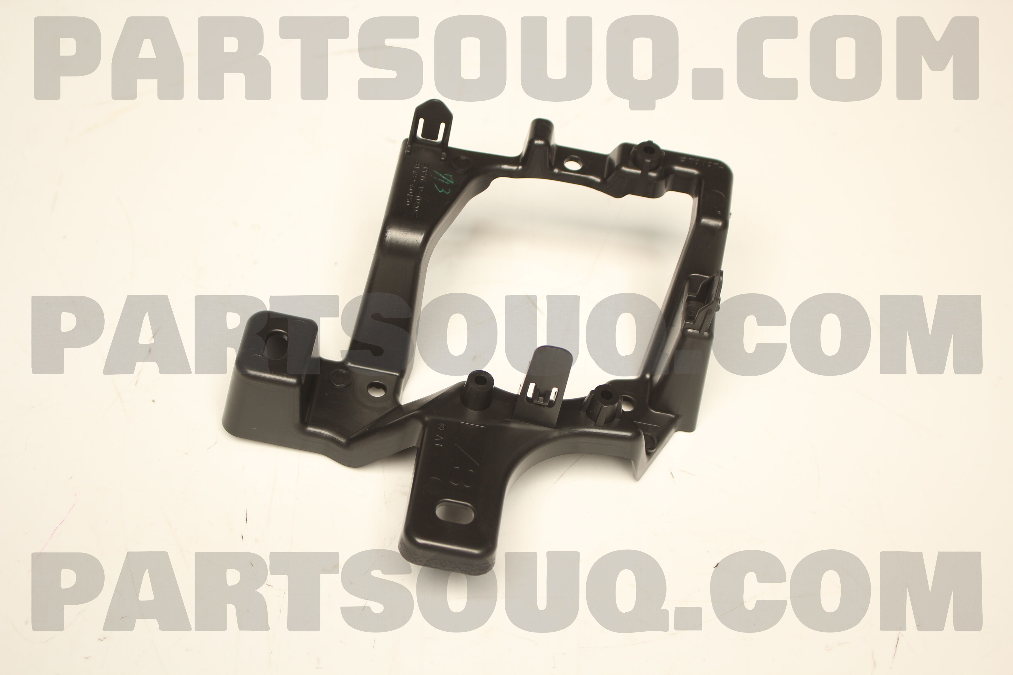 BRACKET FOG LAMP 8148260150 | Toyota Parts | PartSouq