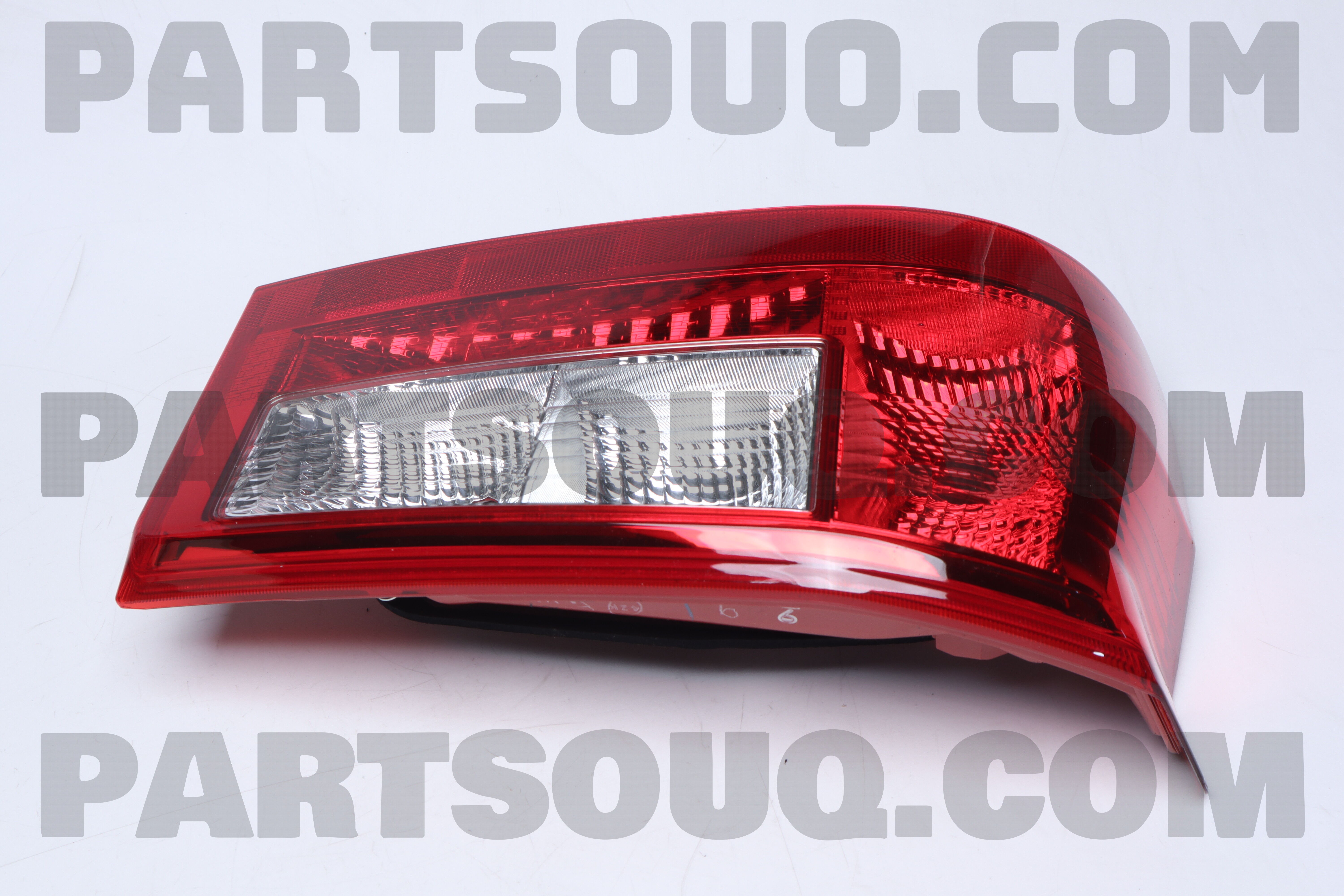 LENS & BODY RR 8156136390 | Toyota Parts | PartSouq