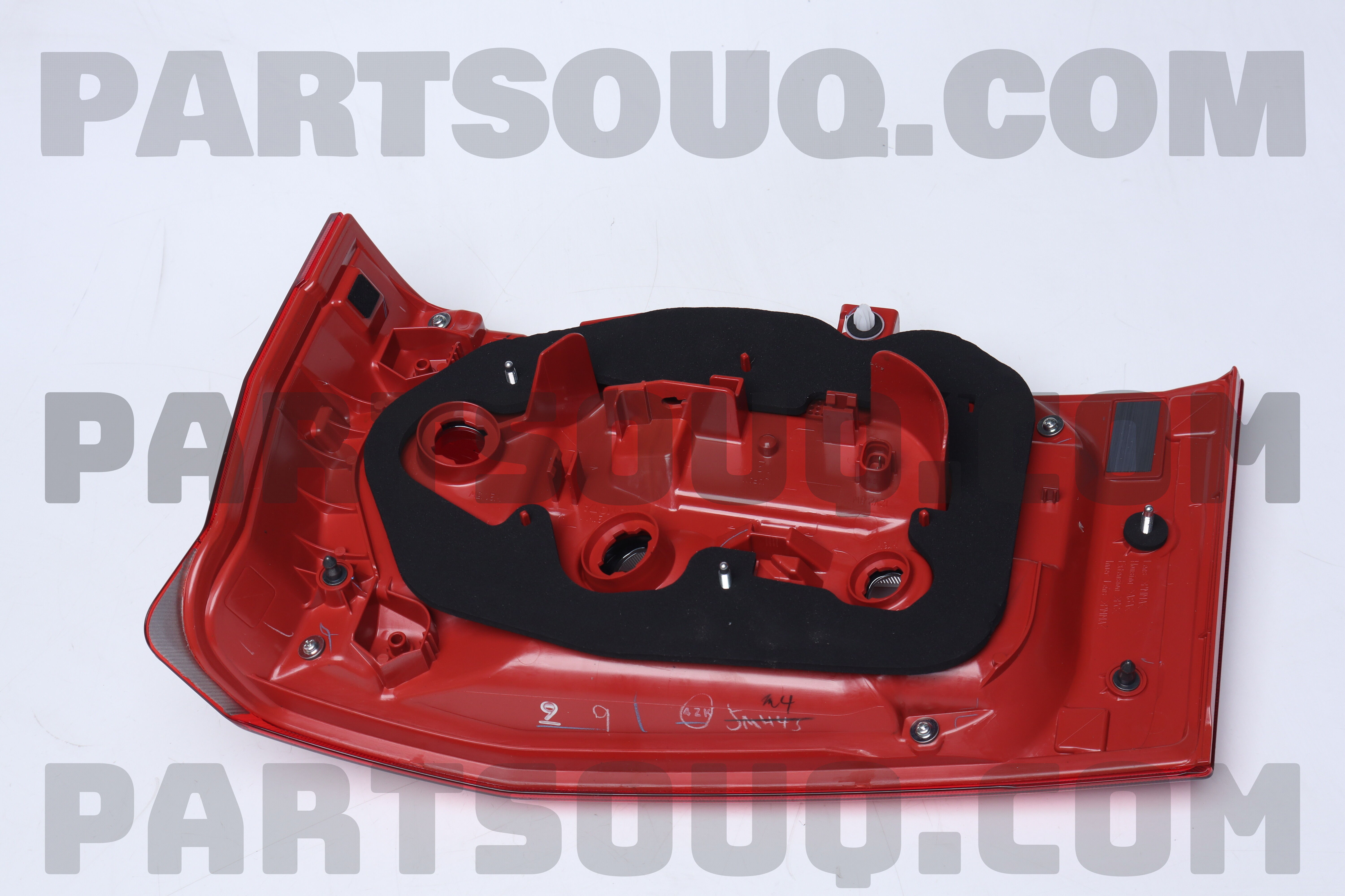 LENS & BODY RR 8156136390 | Toyota Parts | PartSouq