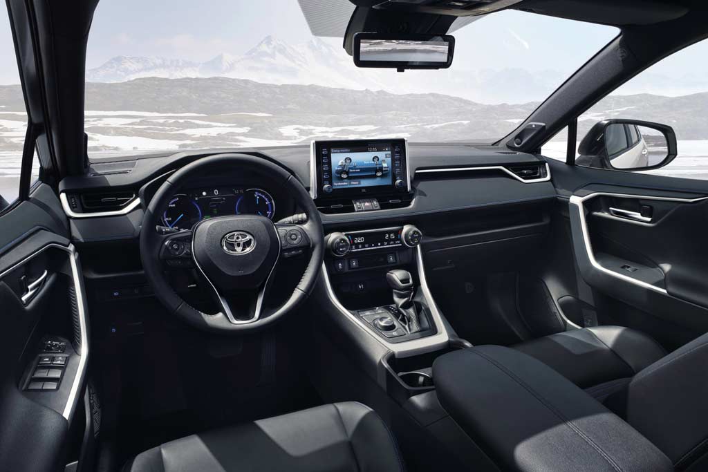 المواصفات الرئيسية لسيارة Toyota RAV4 2025